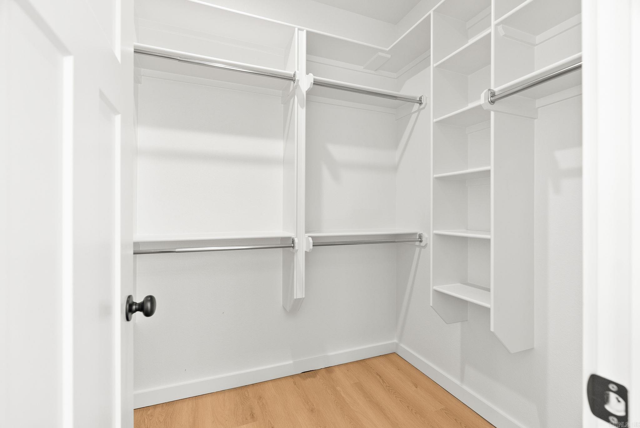 LEWIS CROSSING - Residential