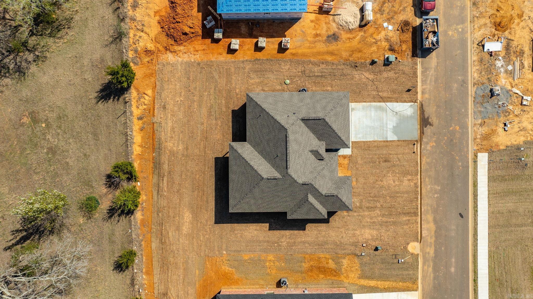 LEWIS CROSSING - Residential