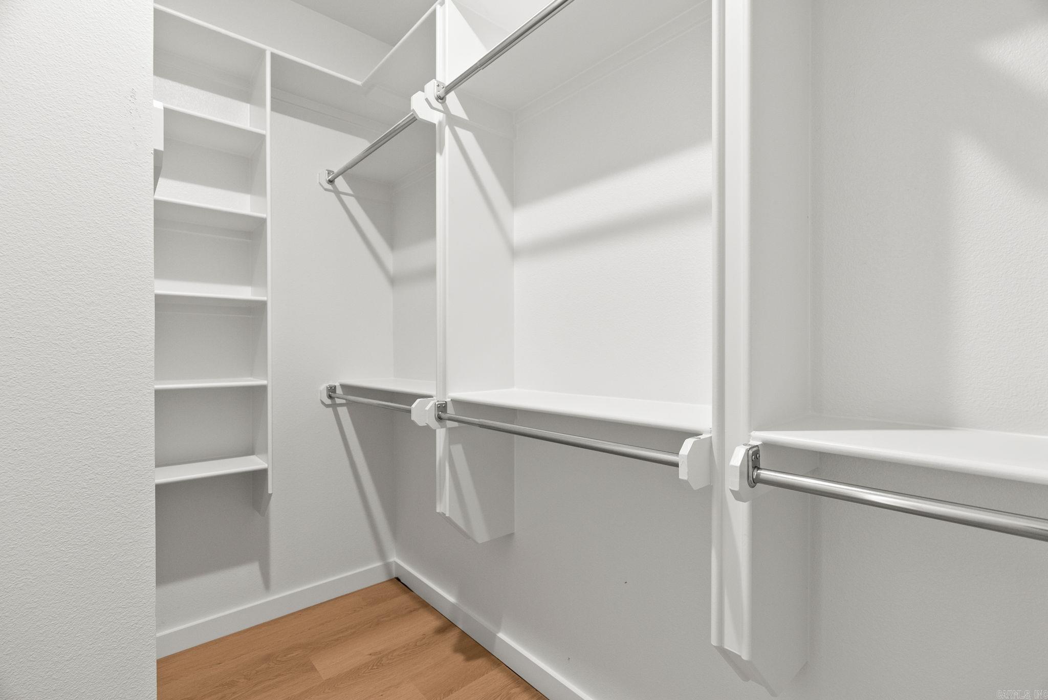 LEWIS CROSSING - Residential