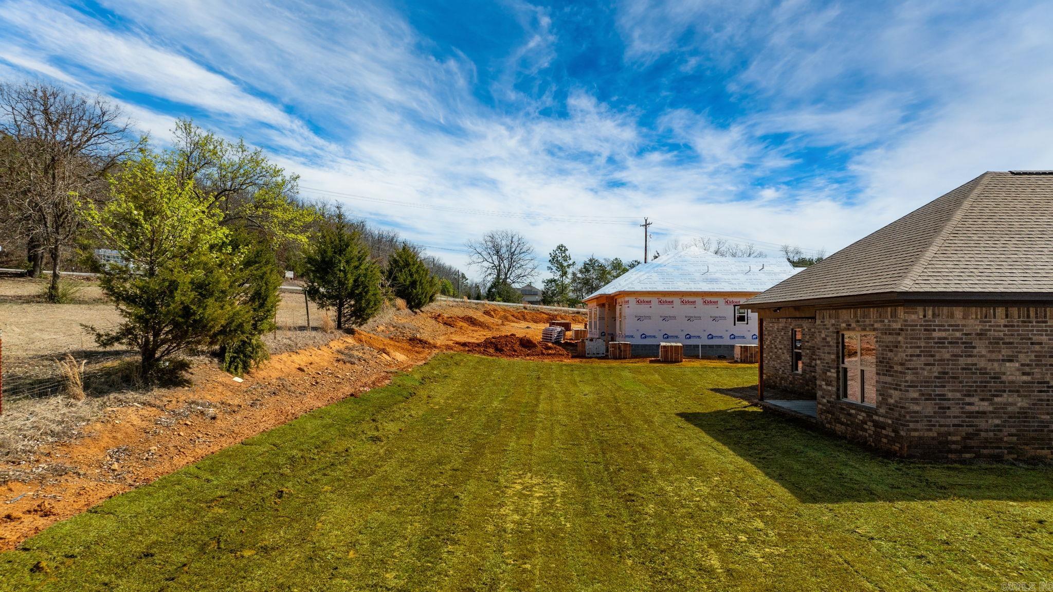 LEWIS CROSSING - Residential