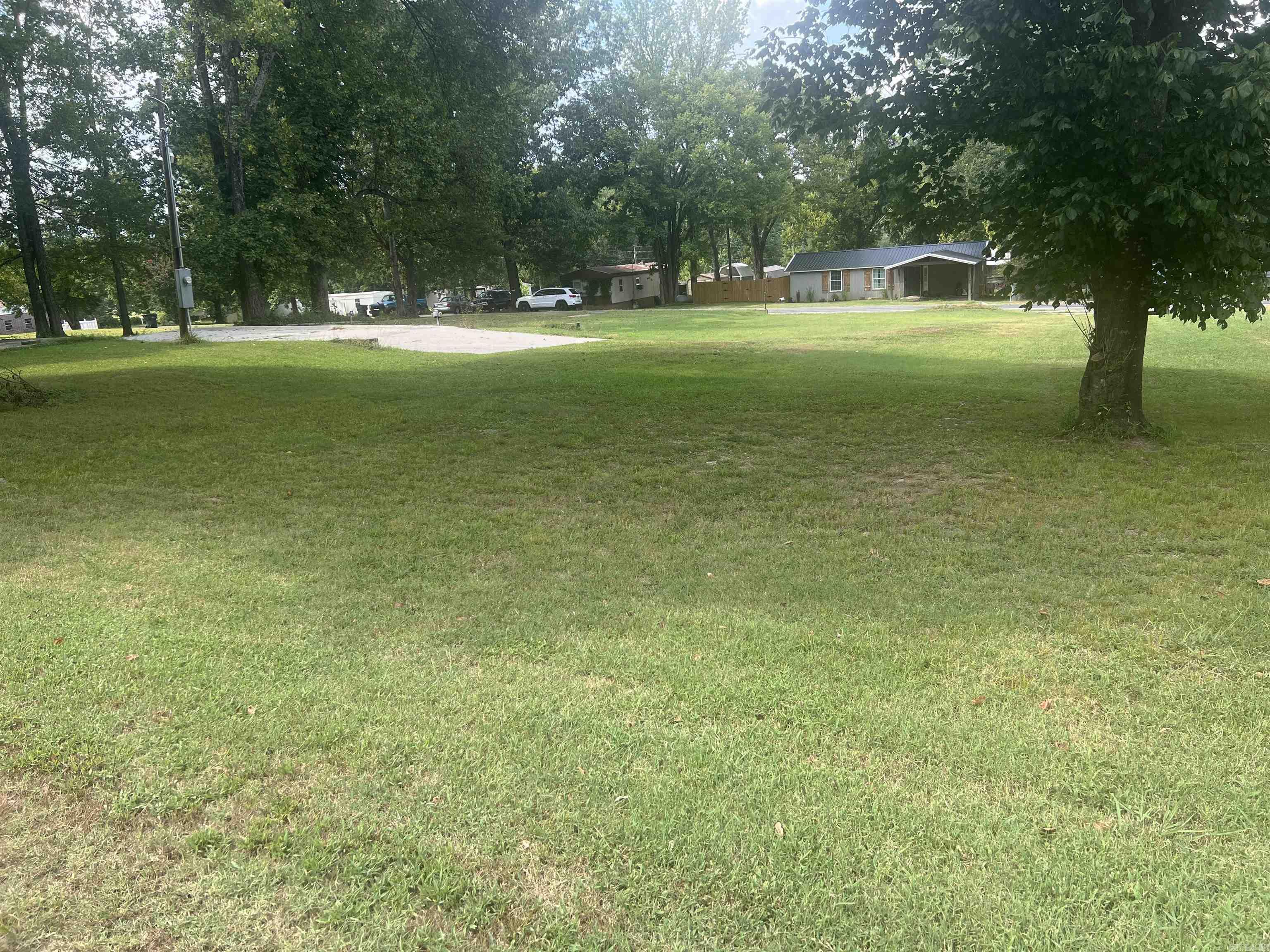 Beautiful lots located in Lonsdale next to the Fire Dept. 503/505 Cockrill consist of 6 flat lots. The lots have 2 water meters 1 septic tank and has electric to the property.