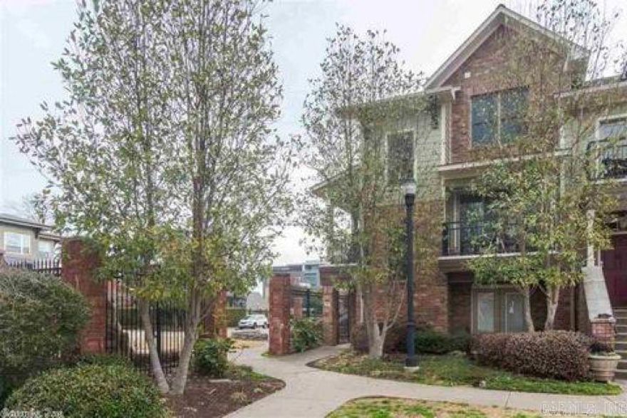 Heart of downtown North Little Rock and fall in love with the Argenta Arts district. A block away from yummy eateries, galleries and storefronts, and hip night life. Cozy living room with electric fireplace. Dining area opens to sleek kitchen ideal for entertaining guests or enjoying time in the kitchen with family. Extra living/office space. Comfy bedrooms with plenty of storage space. Multiple balconies for enjoying a morning cup of joe or outdoor meal. 2-car garage included. Corner condo for more privacy. Agents see showing remarks for showings.