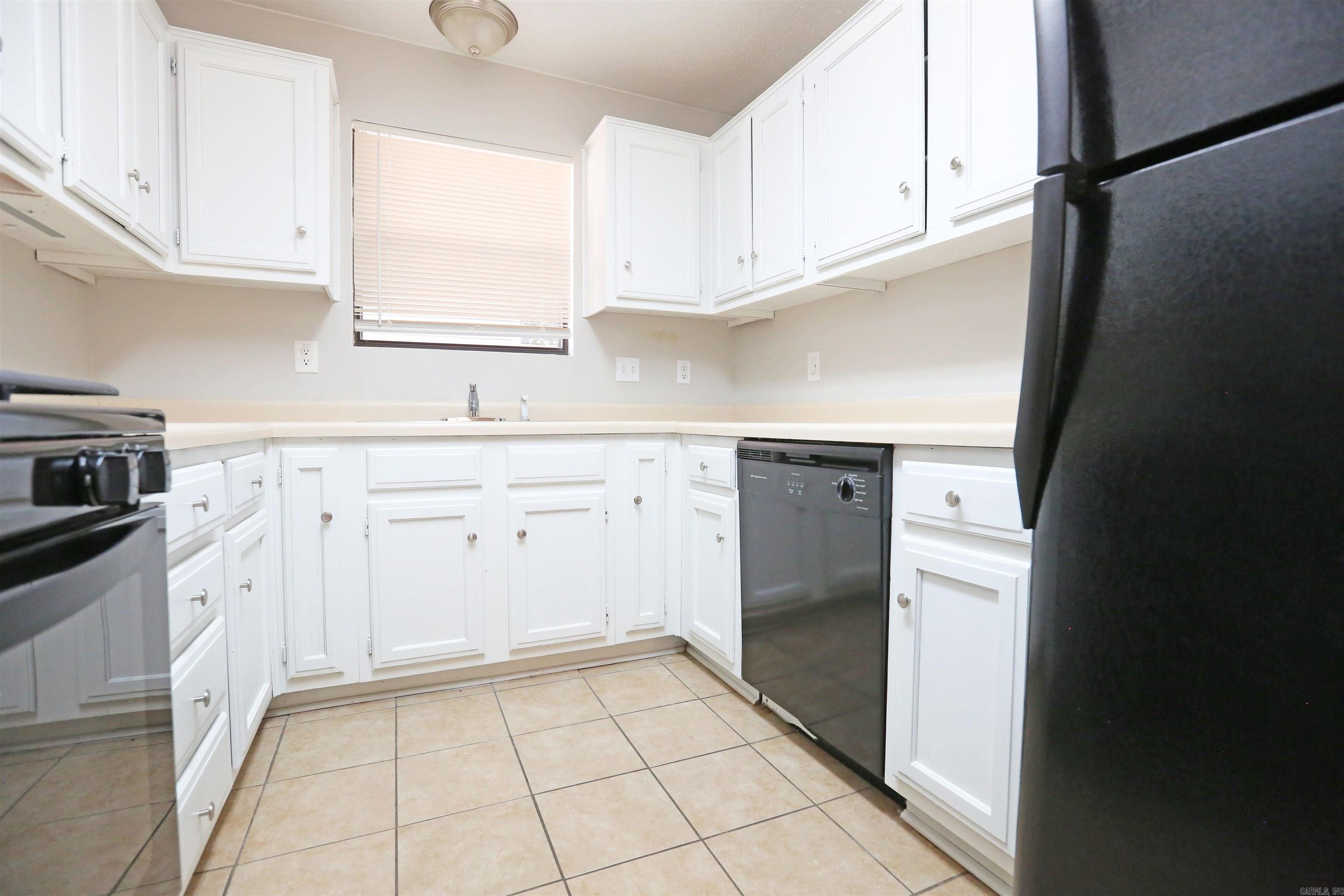 ROLLING OAKS - Residential