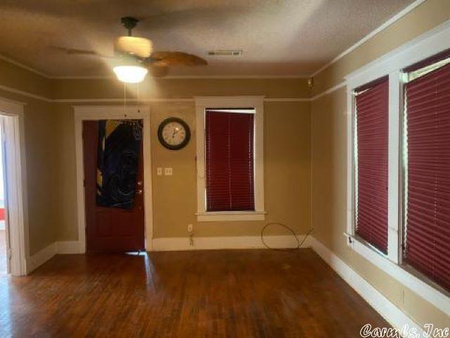 Photo 6 of 15 of 704 W 24th Avenue house