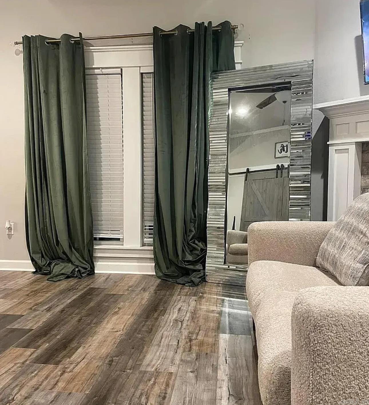 PLANTATION HILLS - Residential
