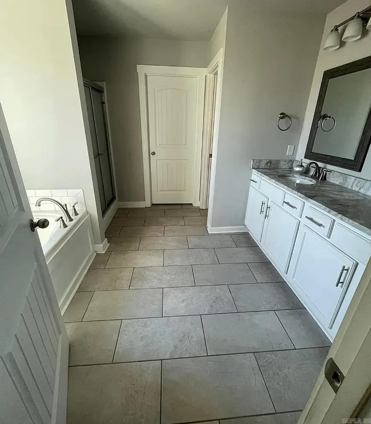 PLANTATION HILLS - Residential