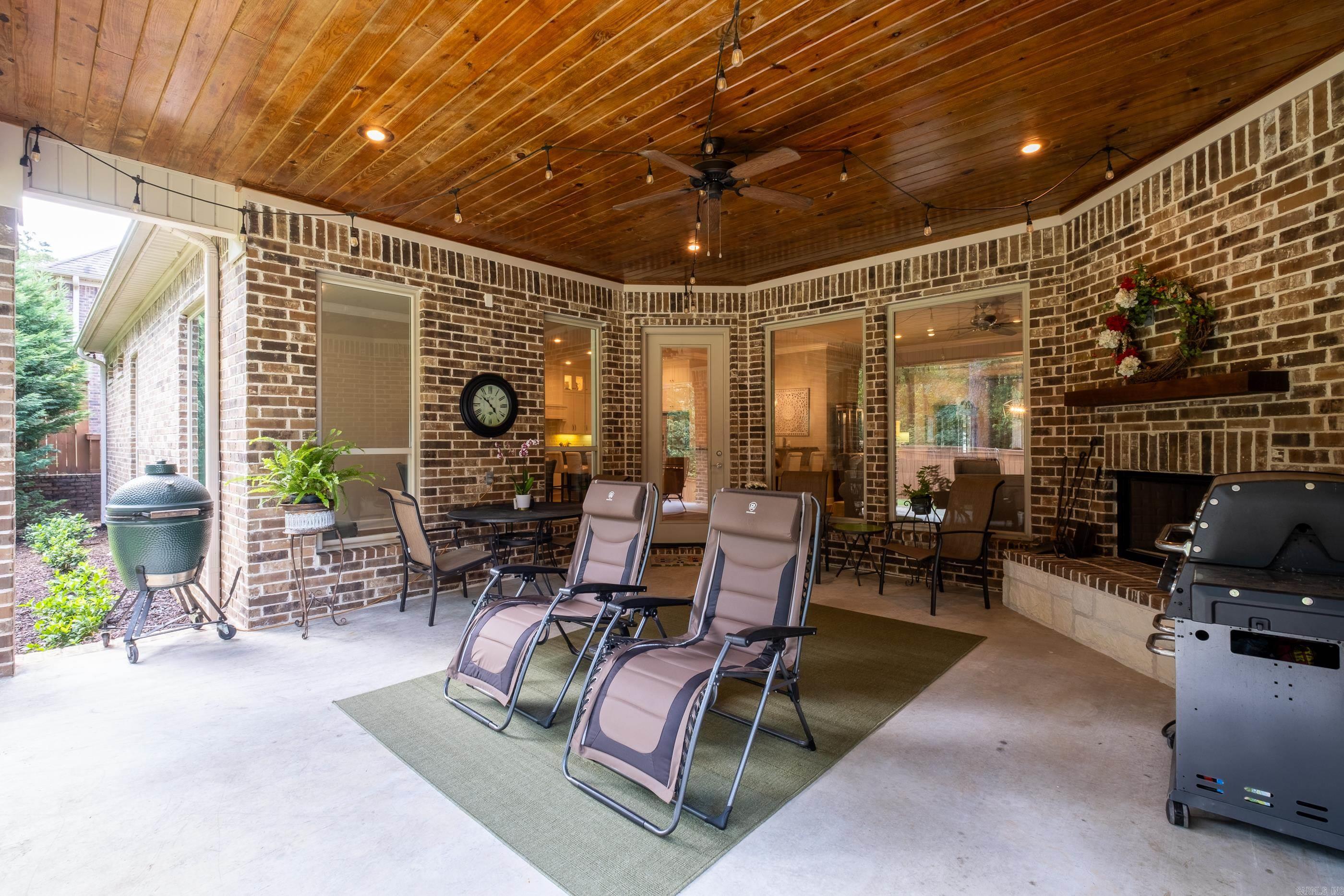 CHENAL VALLEY "MIRABEL COURT" - Residential