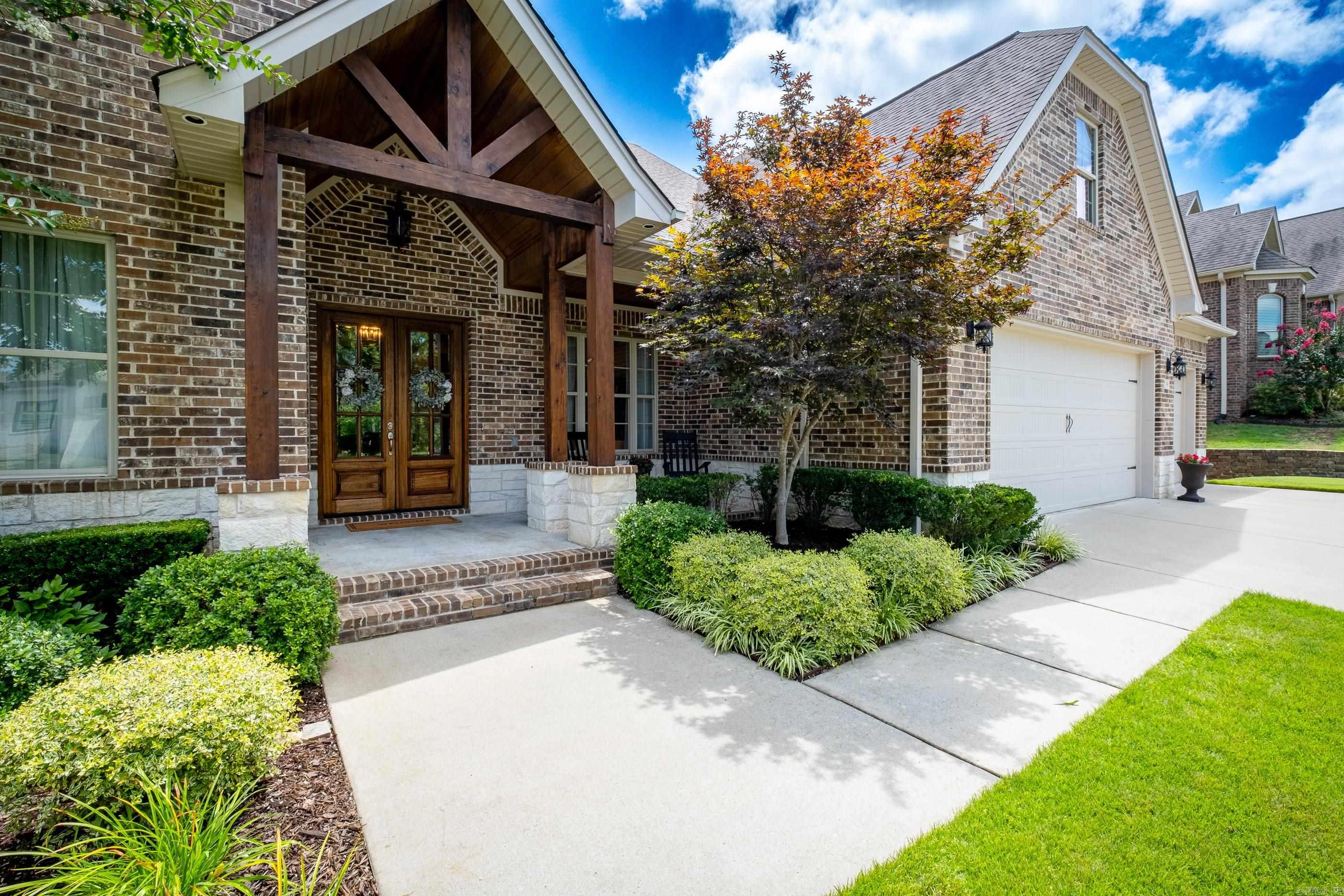 CHENAL VALLEY "MIRABEL COURT" - Residential