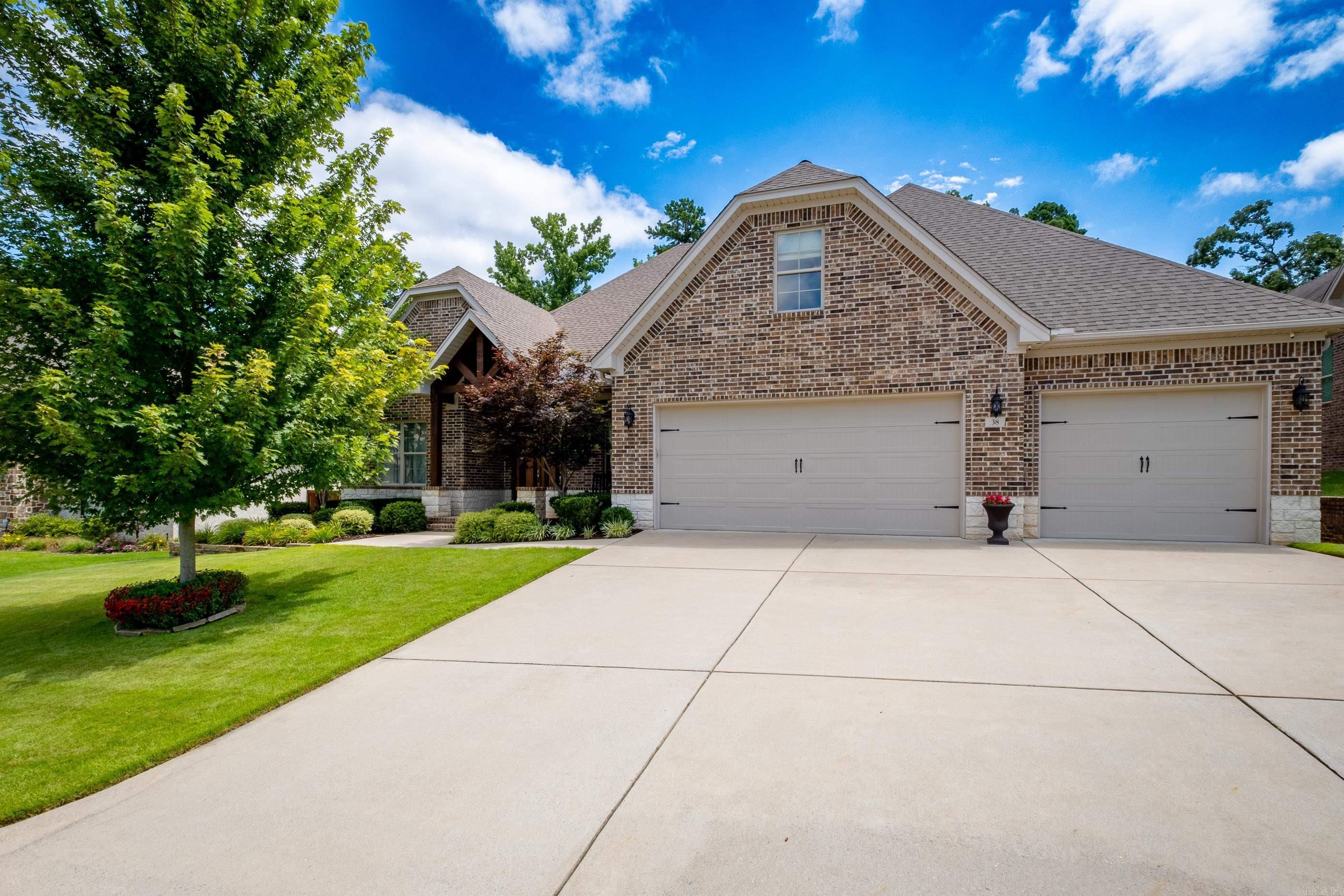 CHENAL VALLEY "MIRABEL COURT" - Residential