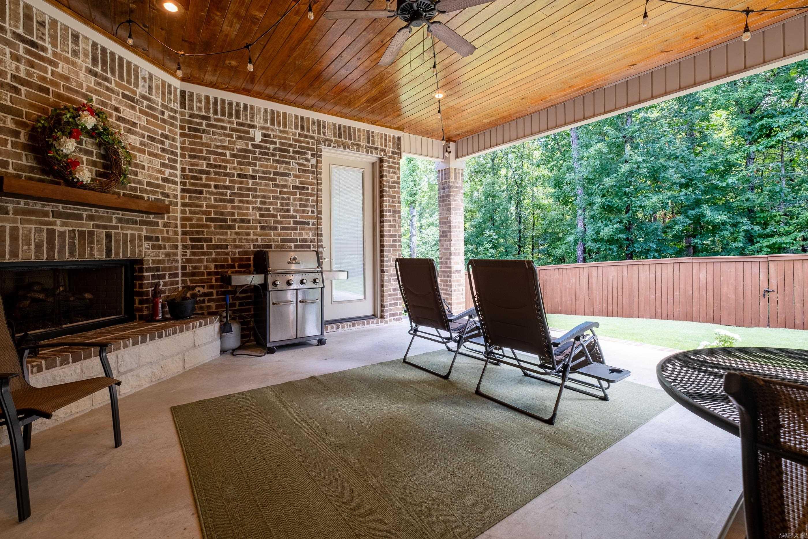 CHENAL VALLEY "MIRABEL COURT" - Residential