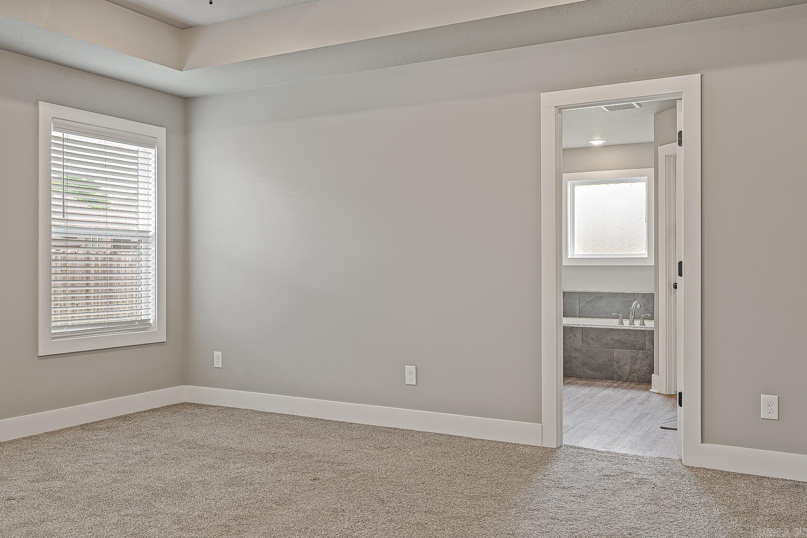 GATLIN CROSSING AT WHISPERING HI - Residential