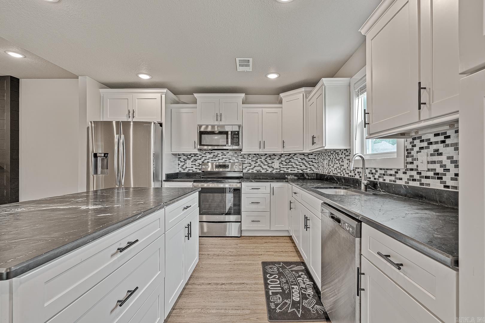 GATLIN CROSSING AT WHISPERING HI - Residential