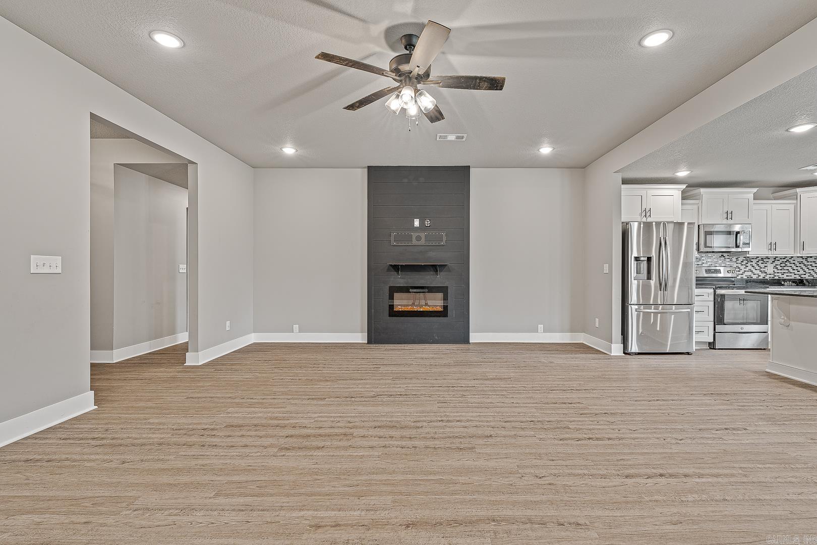 GATLIN CROSSING AT WHISPERING HI - Residential