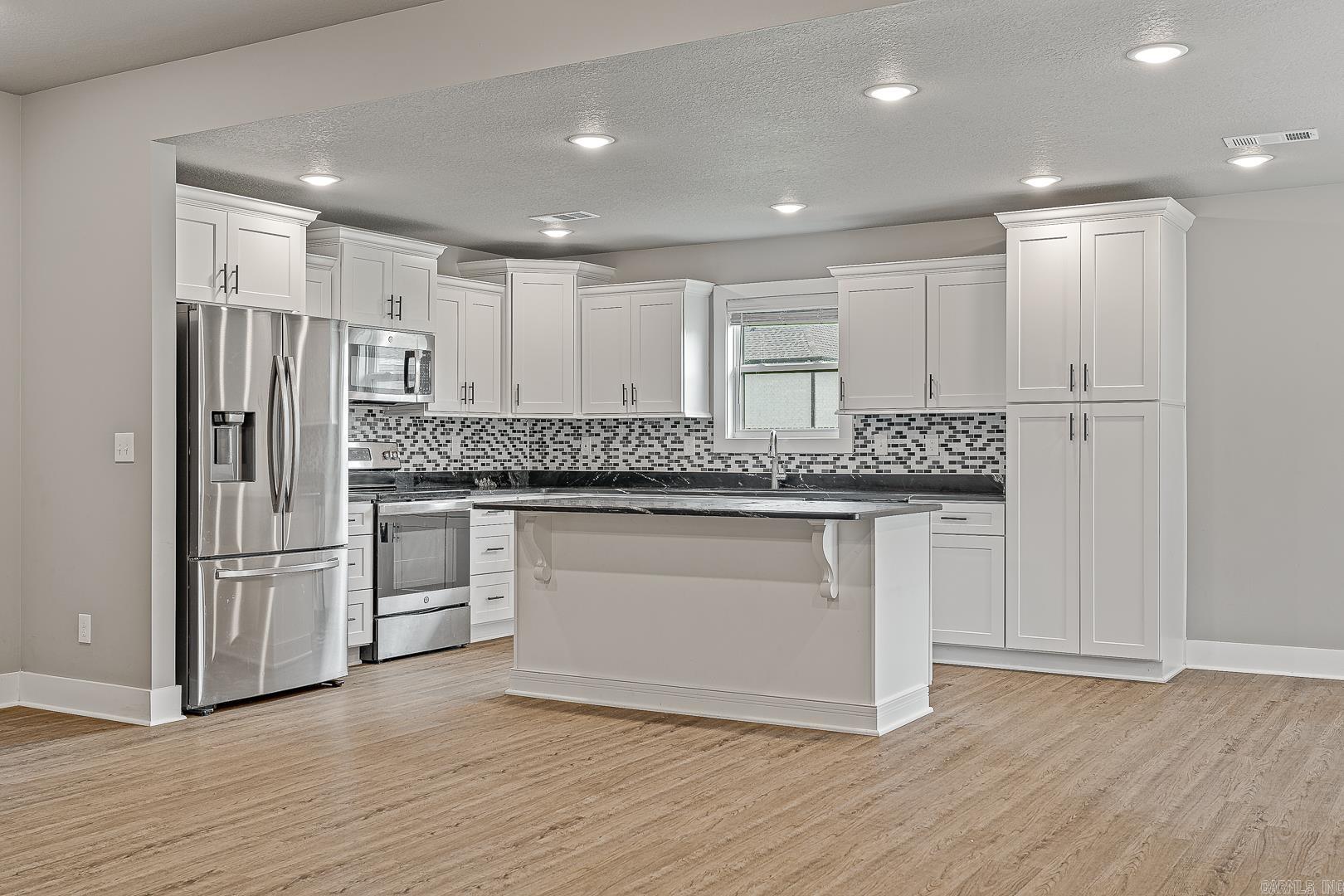 GATLIN CROSSING AT WHISPERING HI - Residential