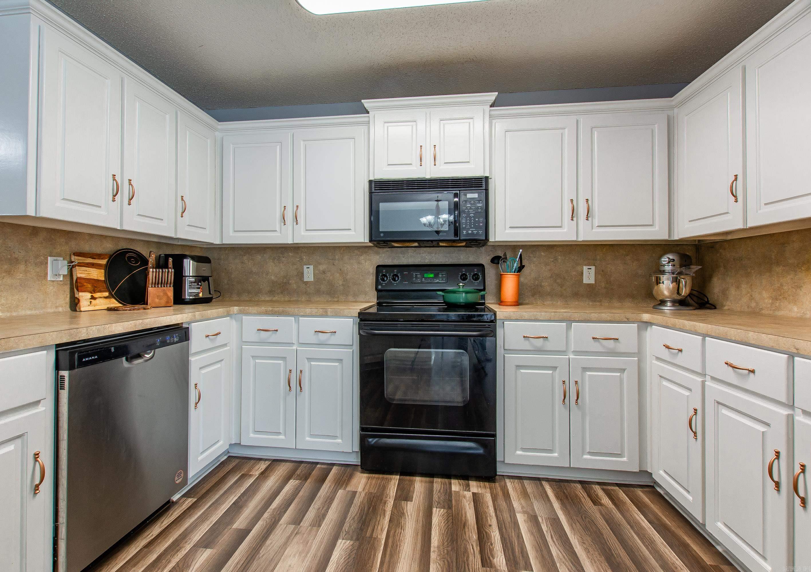 SANDALWOOD - Residential