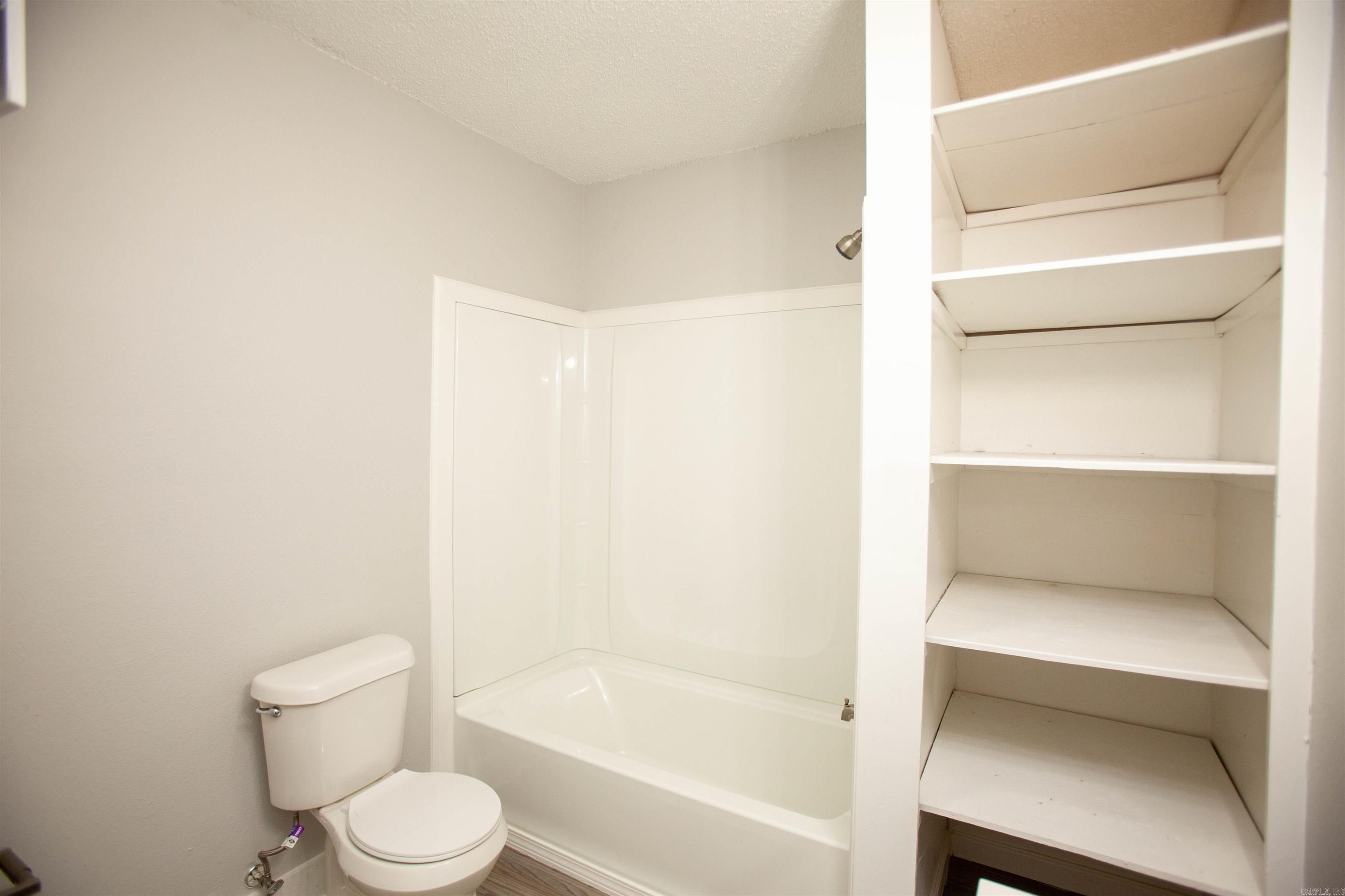 Worthen WB - Residential Lease