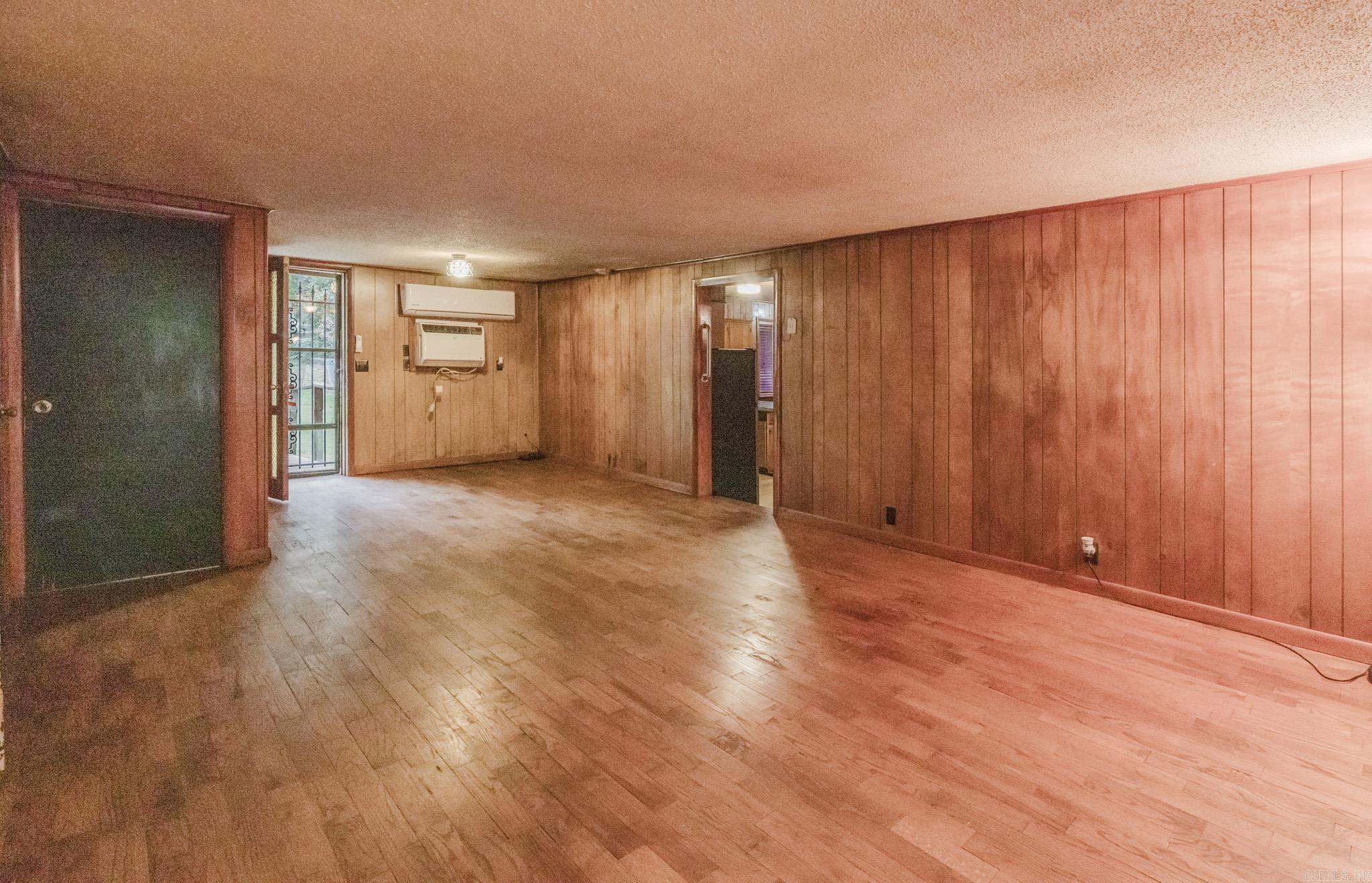 EZELLS - Residential