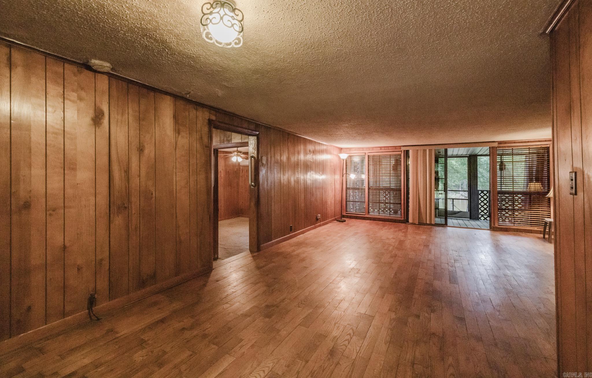 EZELLS - Residential