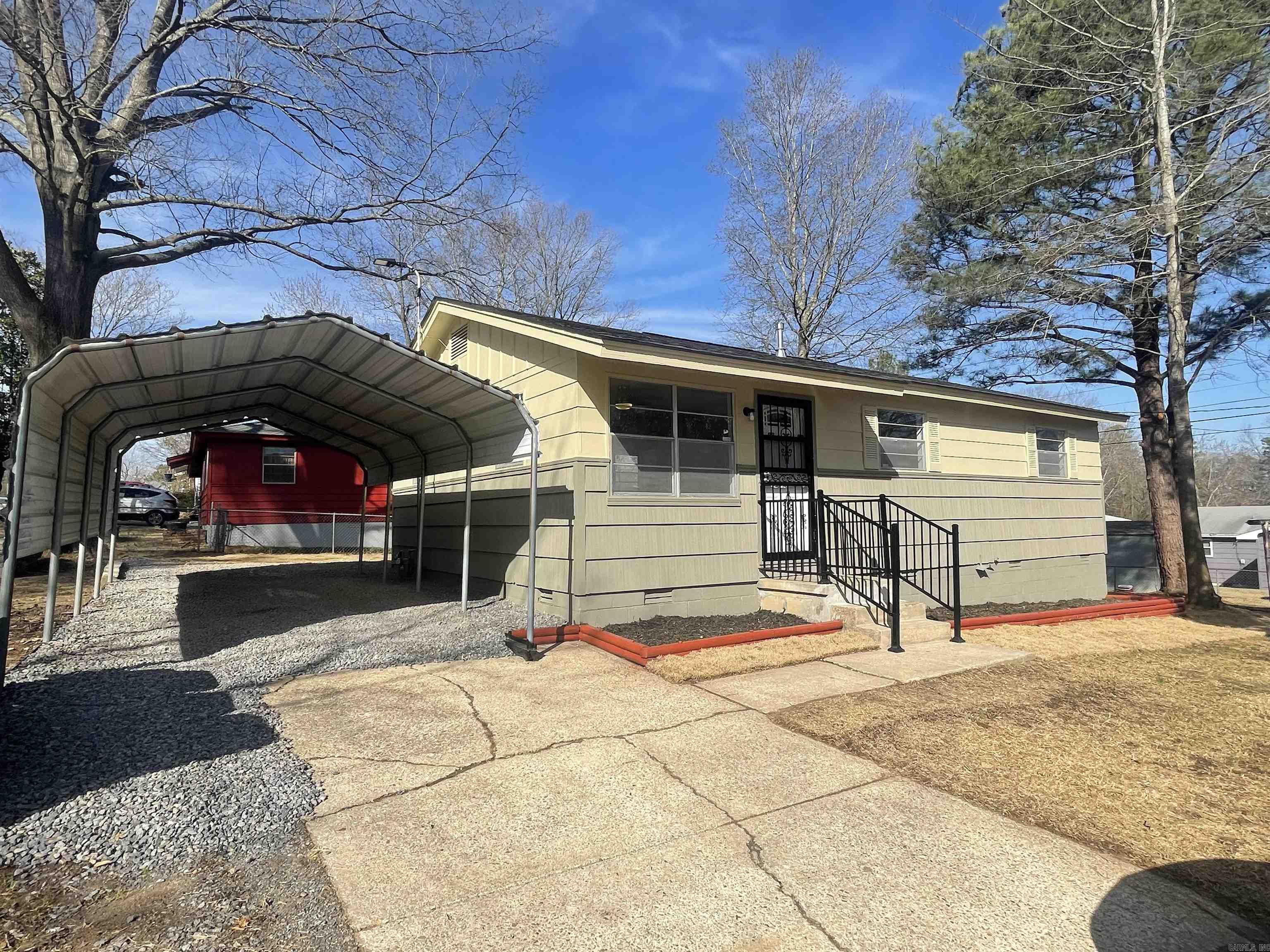 CLOVERDALE - Residential