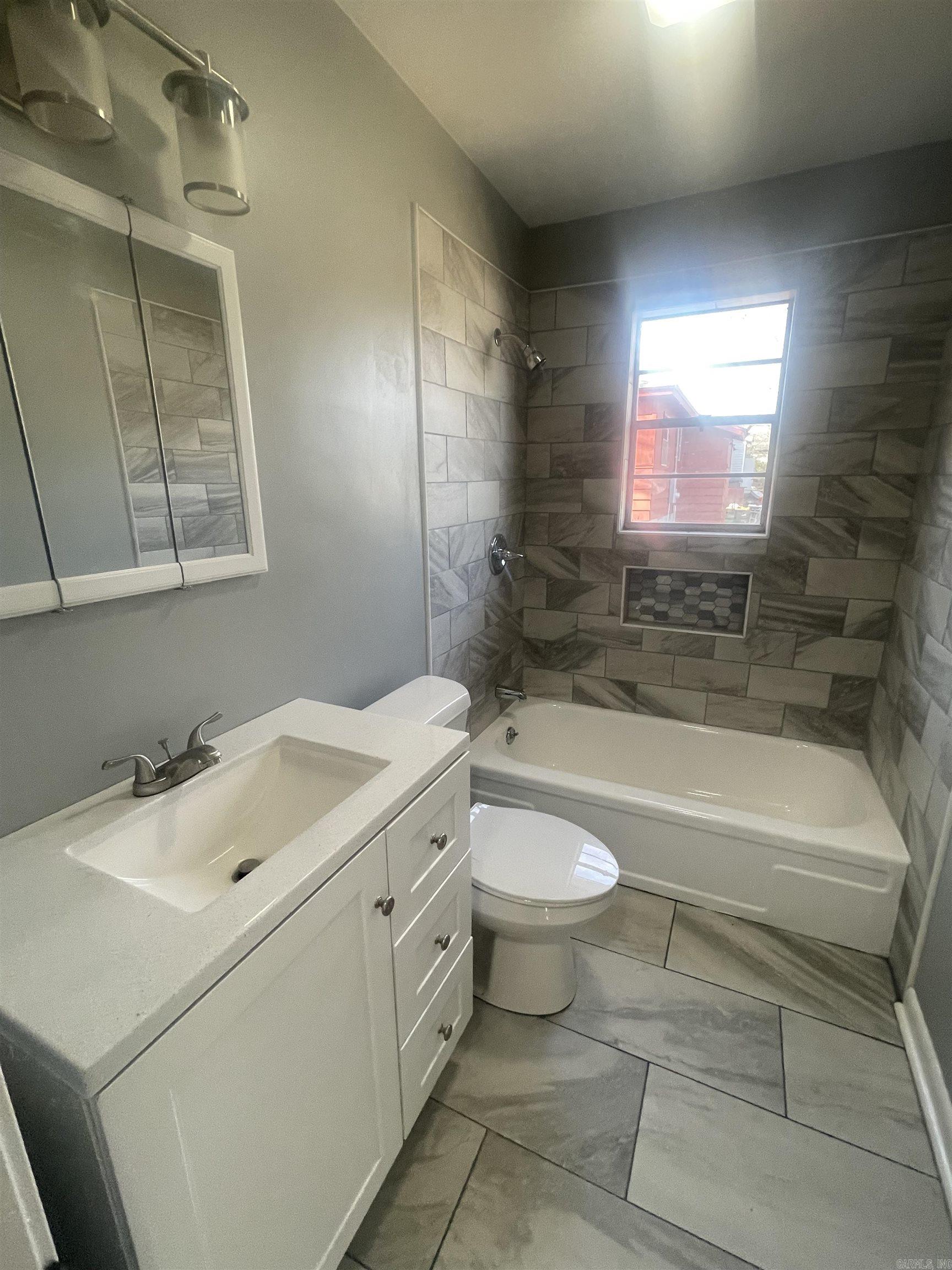 CLOVERDALE - Residential