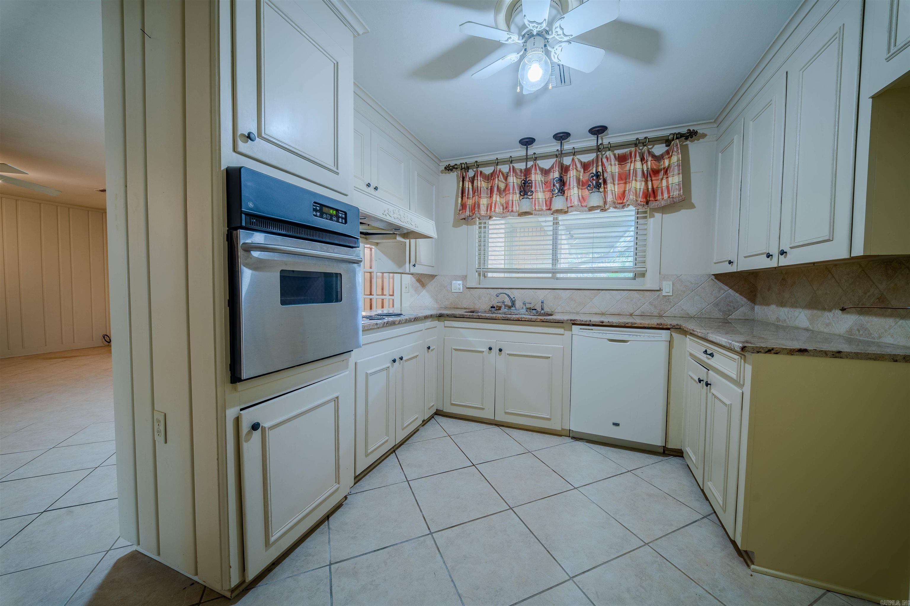 THOMPSON HEIGHTS 2ND S-D - Residential