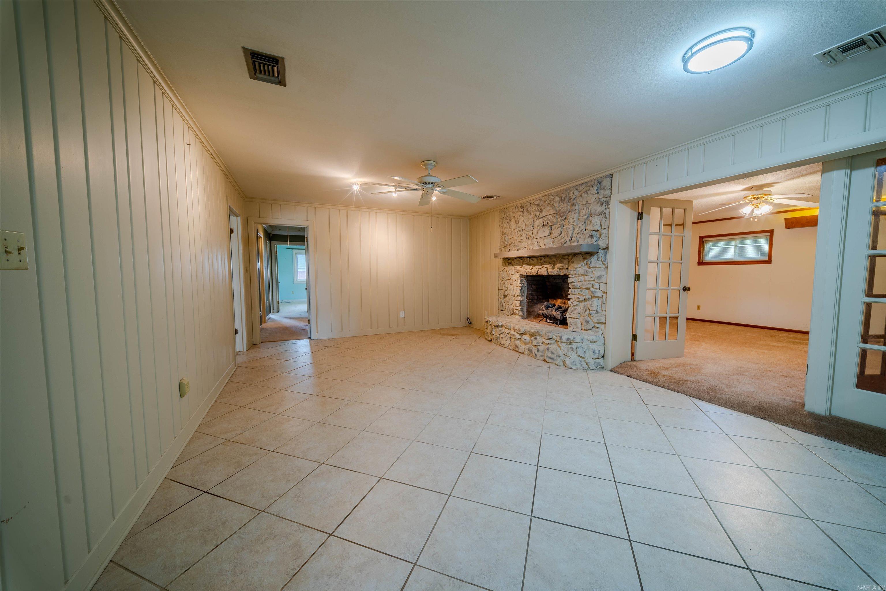 THOMPSON HEIGHTS 2ND S-D - Residential