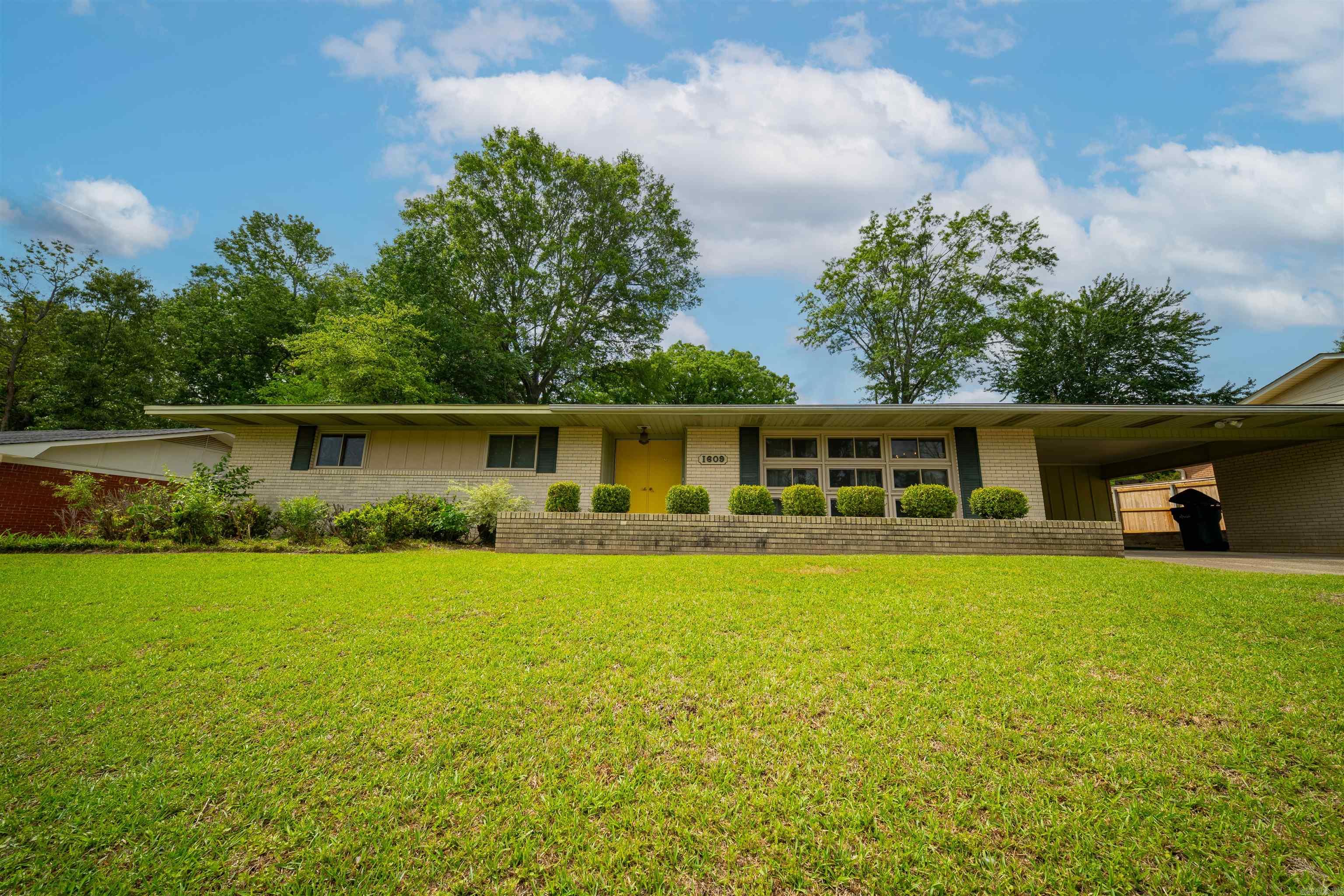 THOMPSON HEIGHTS 2ND S-D - Residential