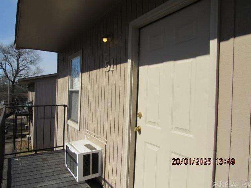 1 bedroom 1 bath upstairs level unit, new carpet & vinyl throughout, large bedroom, window unit that is both heat & cool, coin operated laundry facility on site, trash included. No Pets. ***PLEASE NOTE WE DO NOT ADVERTISE ON CRAIGSLIST OR FACEBOOK. ANY LISTING OF OURS SEEN IS A SCAM!!!***