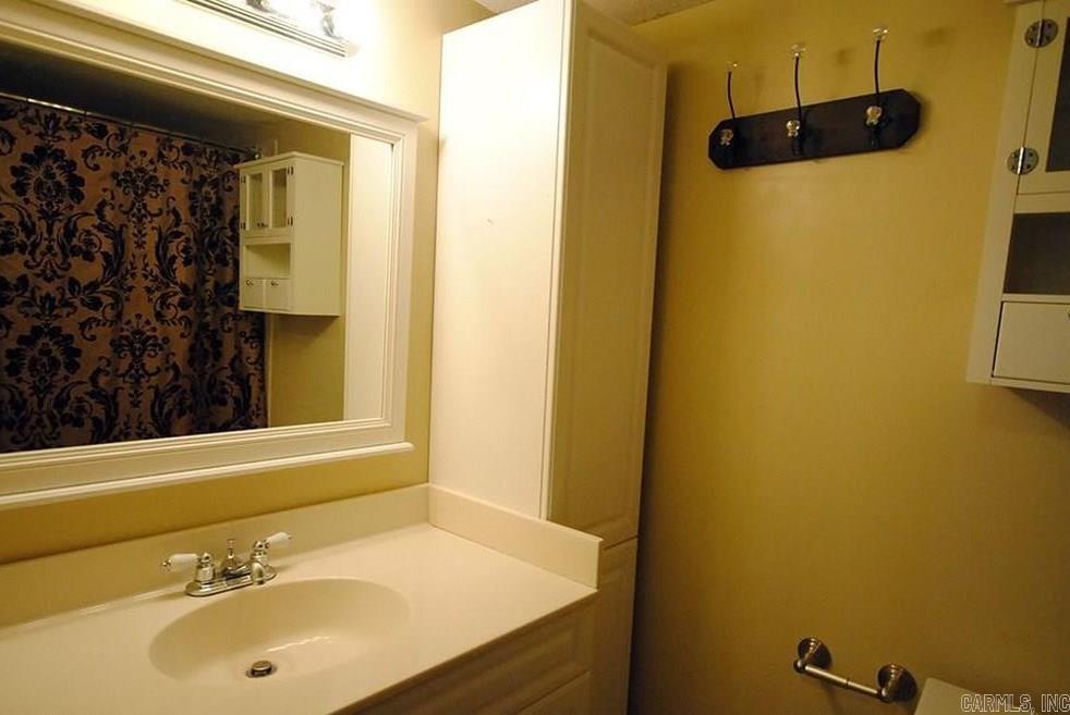 Pleasantwood Condominiums - Residential Lease