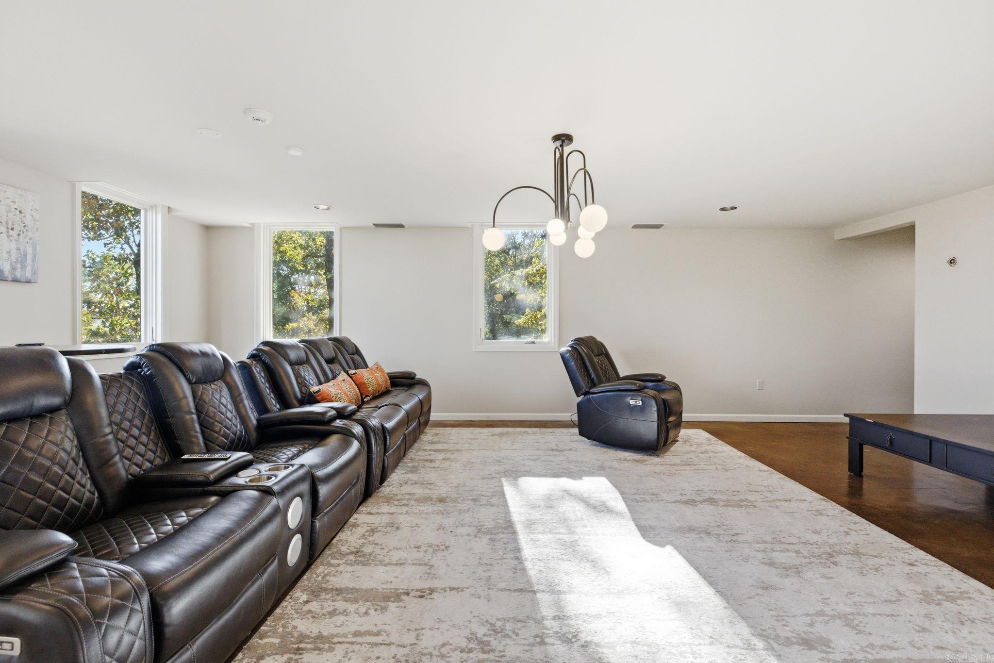 RIVERMIST POINTE ADDN - Residential