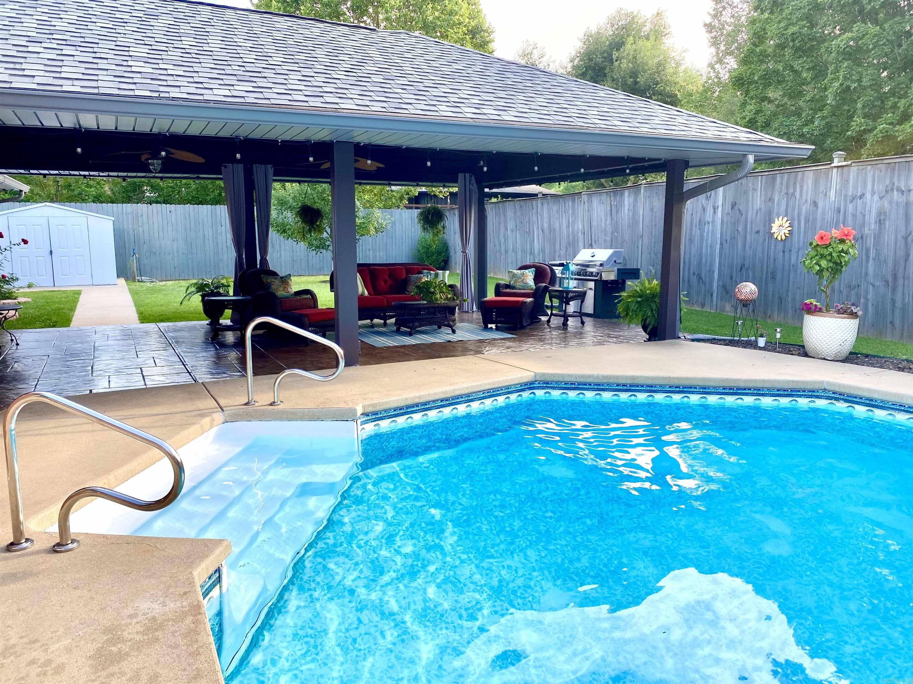 Ridgewood - Residential