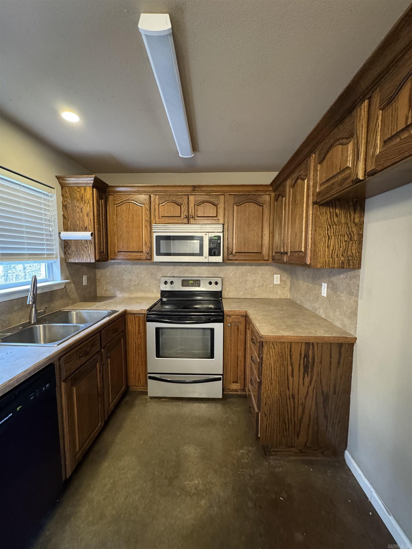 Twins Hills - Residential Lease