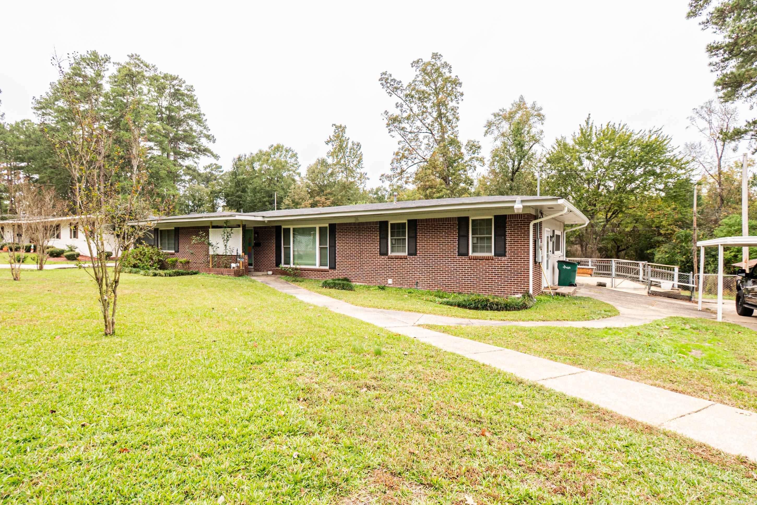 Raquet Club - Residential