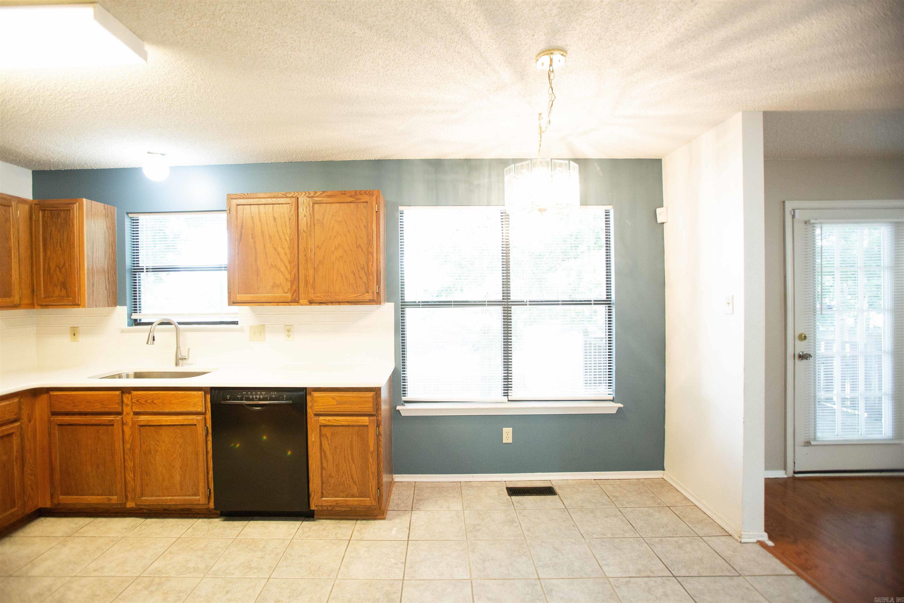 West Glen - Residential Lease