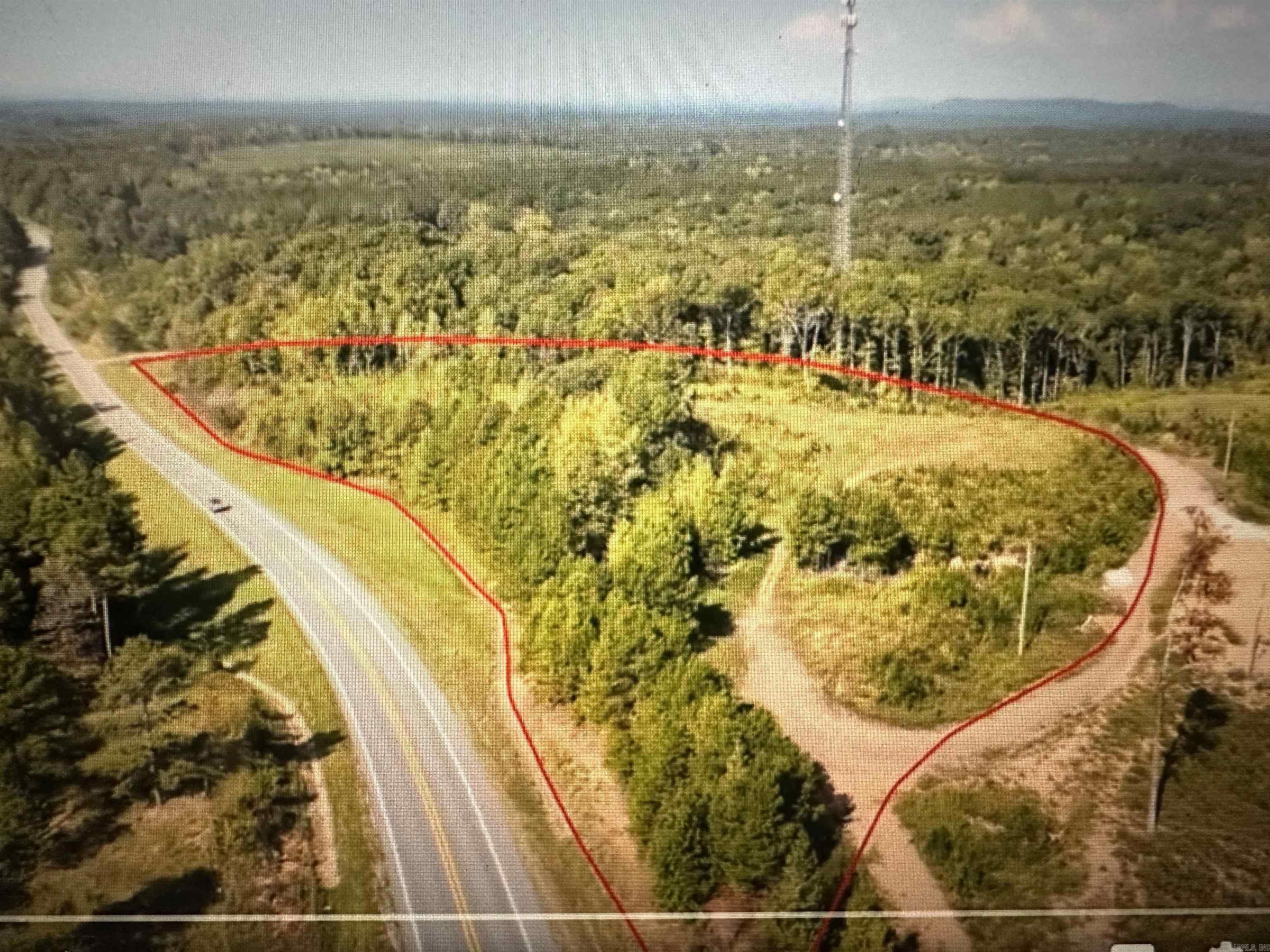 Welcome to an extraordinary opportunity in the heart of the countryside. Nestled in the picturesque Overlook Estates Subdivision, this magnificent 6.81-acre lot offers you the canvas for your dream home. Less than 15 minutes from downtown Benton. Public water and electric are easily accessible. Call me for more information. I am thrilled to introduce you to this stunning piece of land.