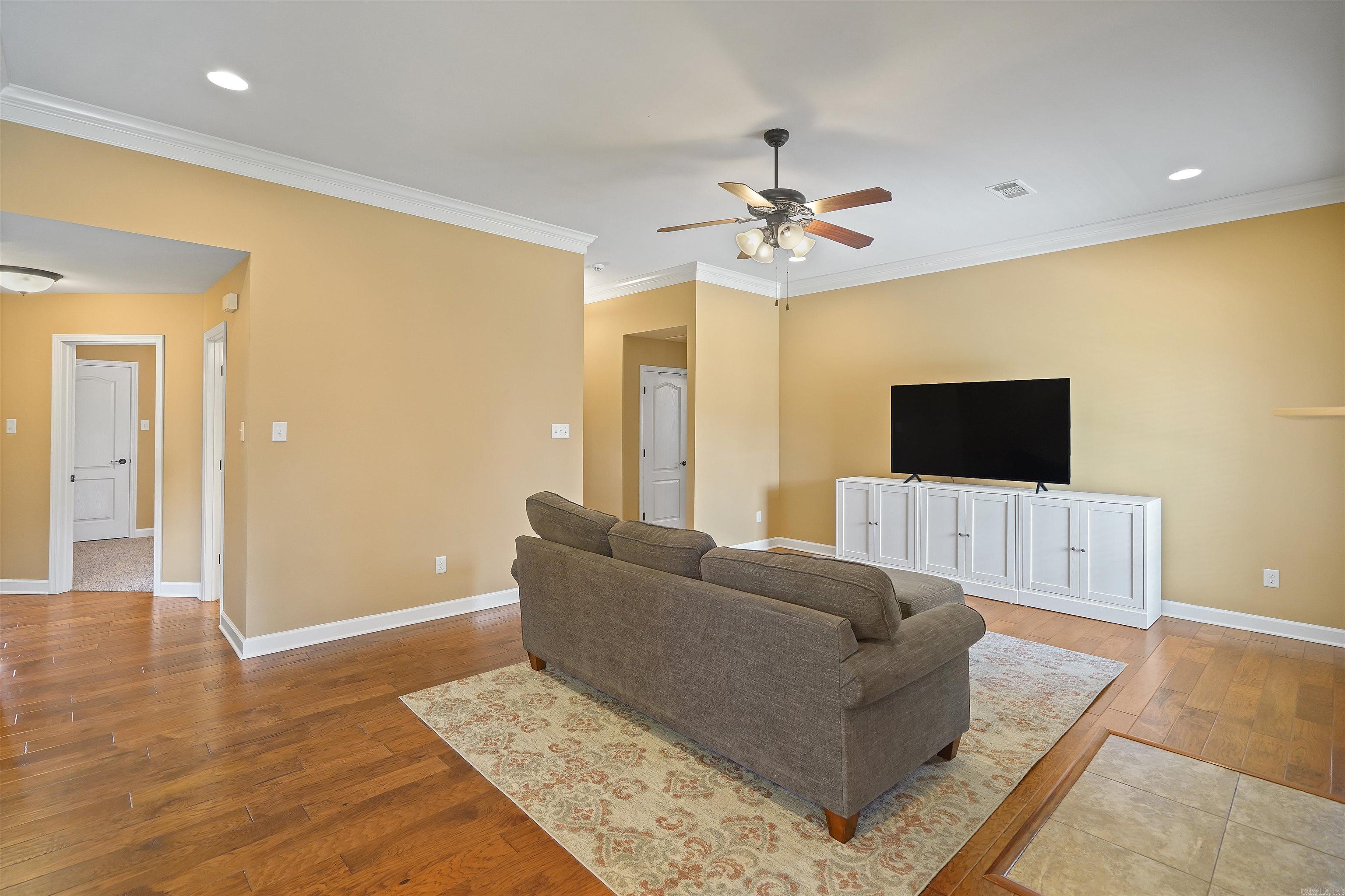 JAXON TERRACE - Residential