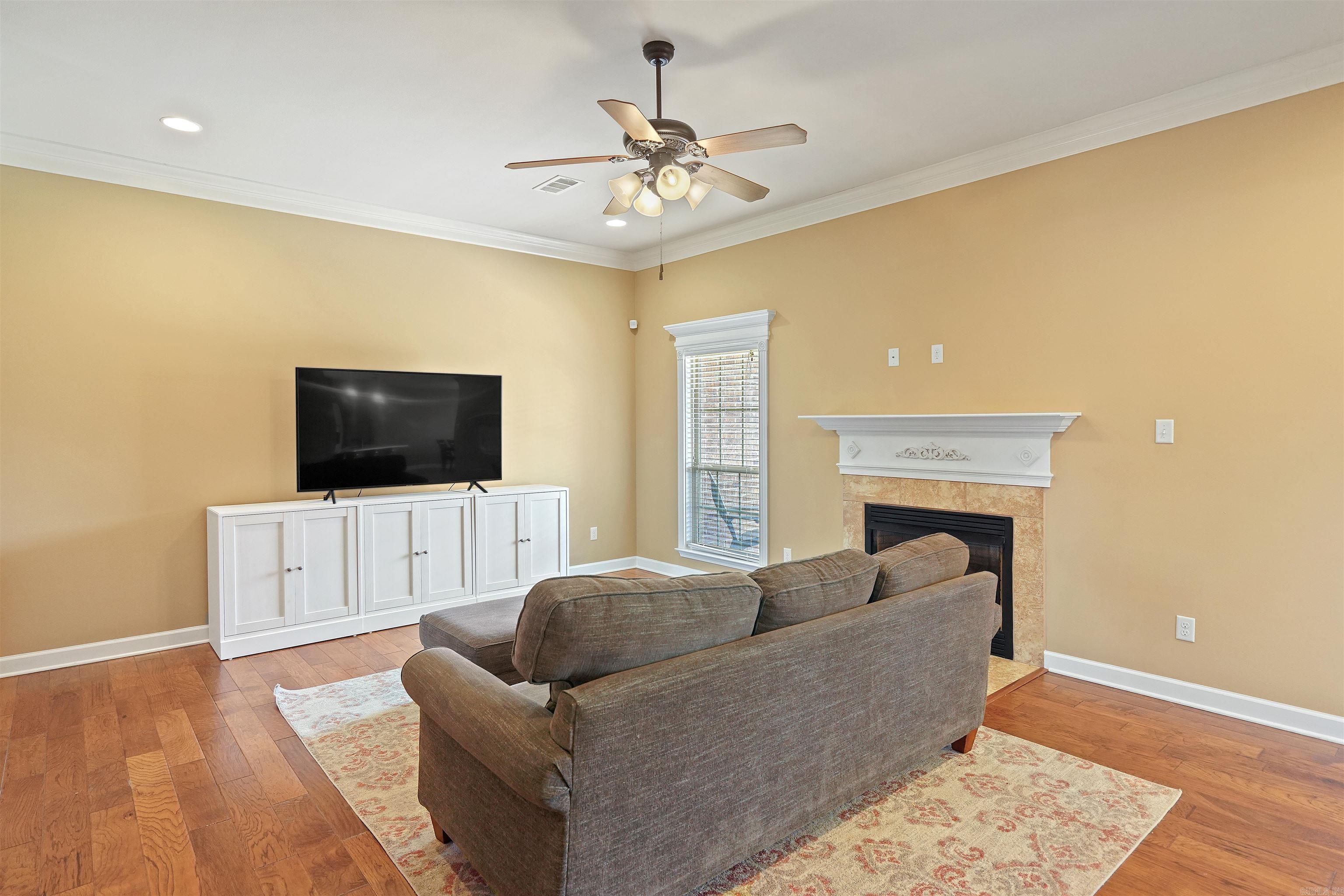 JAXON TERRACE - Residential