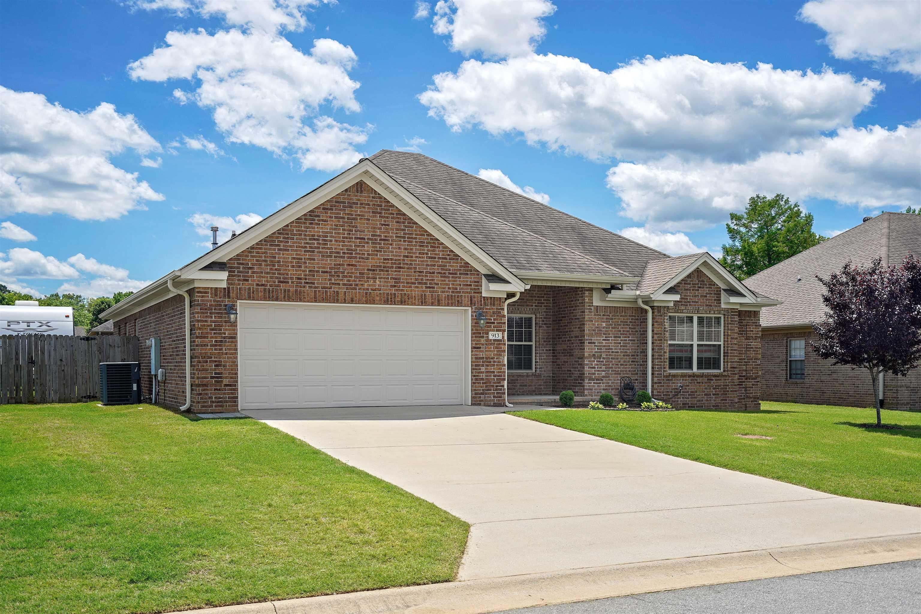 JAXON TERRACE - Residential