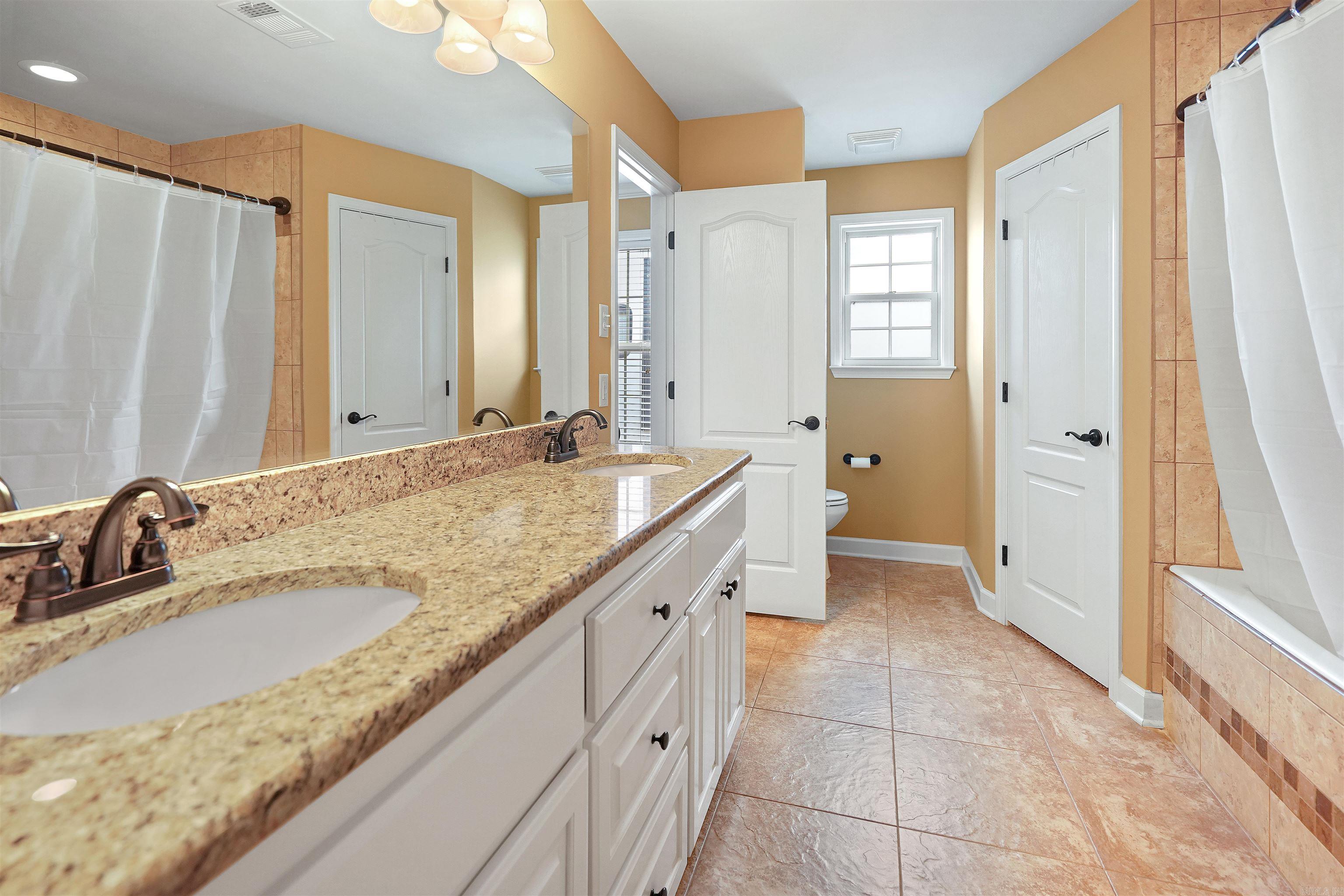 JAXON TERRACE - Residential