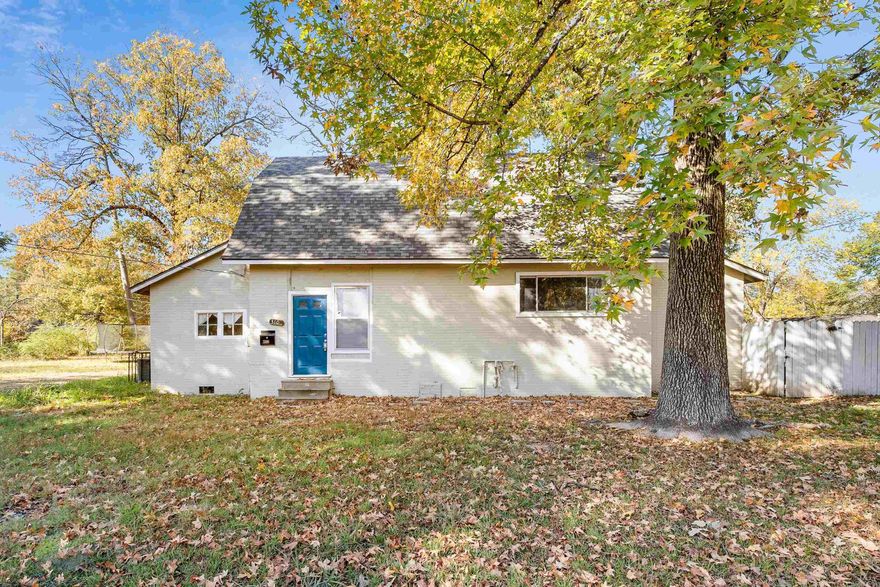 This wonderful 3-bedroom, 2-bath home features a spacious loft and versatile bonus room—perfect for family living or extra workspace. Enjoy walk-in closets in both main-level bedrooms and updates such as a new roof (2023), tankless water heater (2023), HVAC (2024), electrical, plumbing, and new subflooring. Tall ceilings throughout the home blend historic charm with modern comfort. Conveniently located in Pine Bluff near Saracen Casino Resort, Regional Park, Arts & Science Center, and UAPB campus. This one is a must-see!