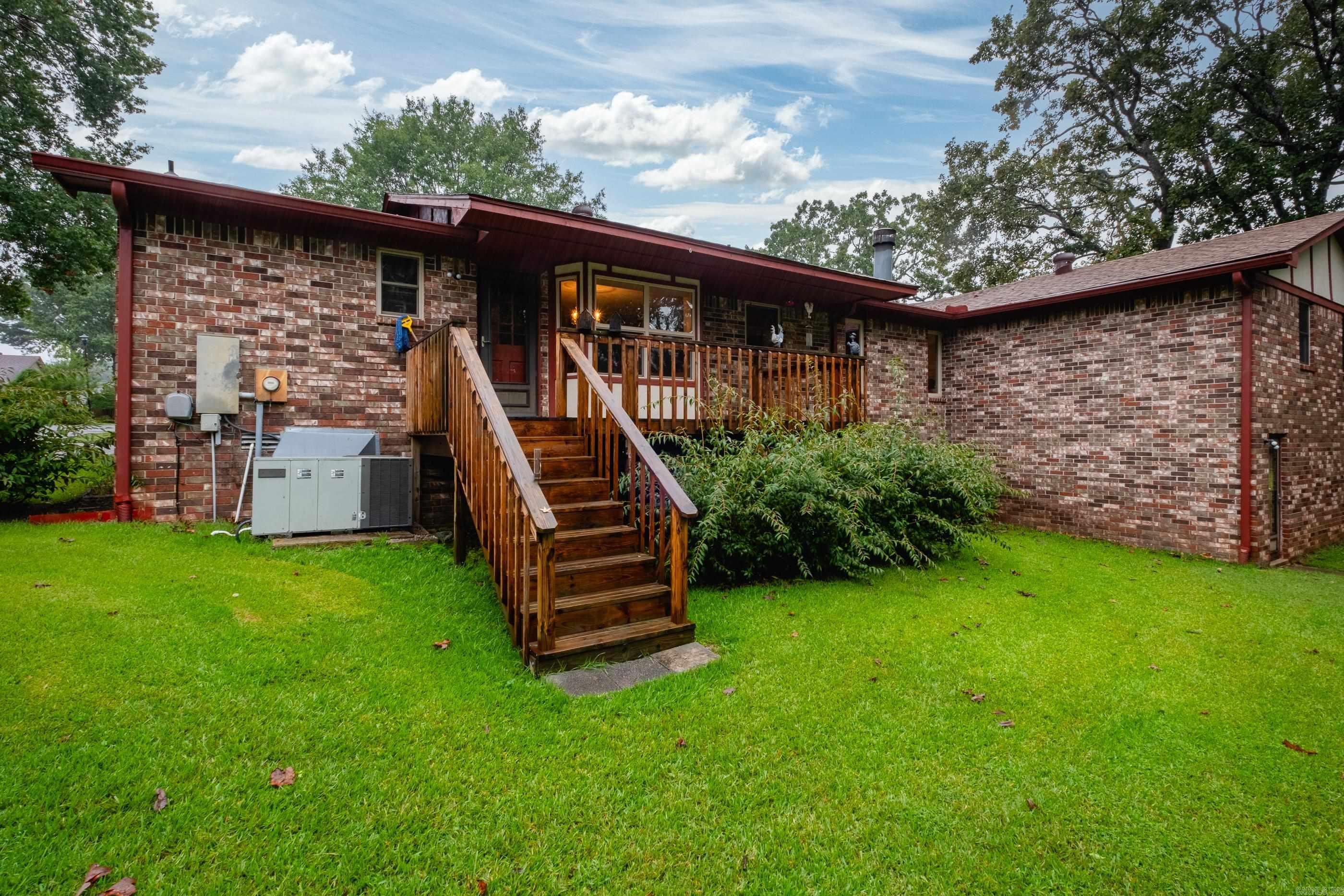 JACKSON HGTS - Residential