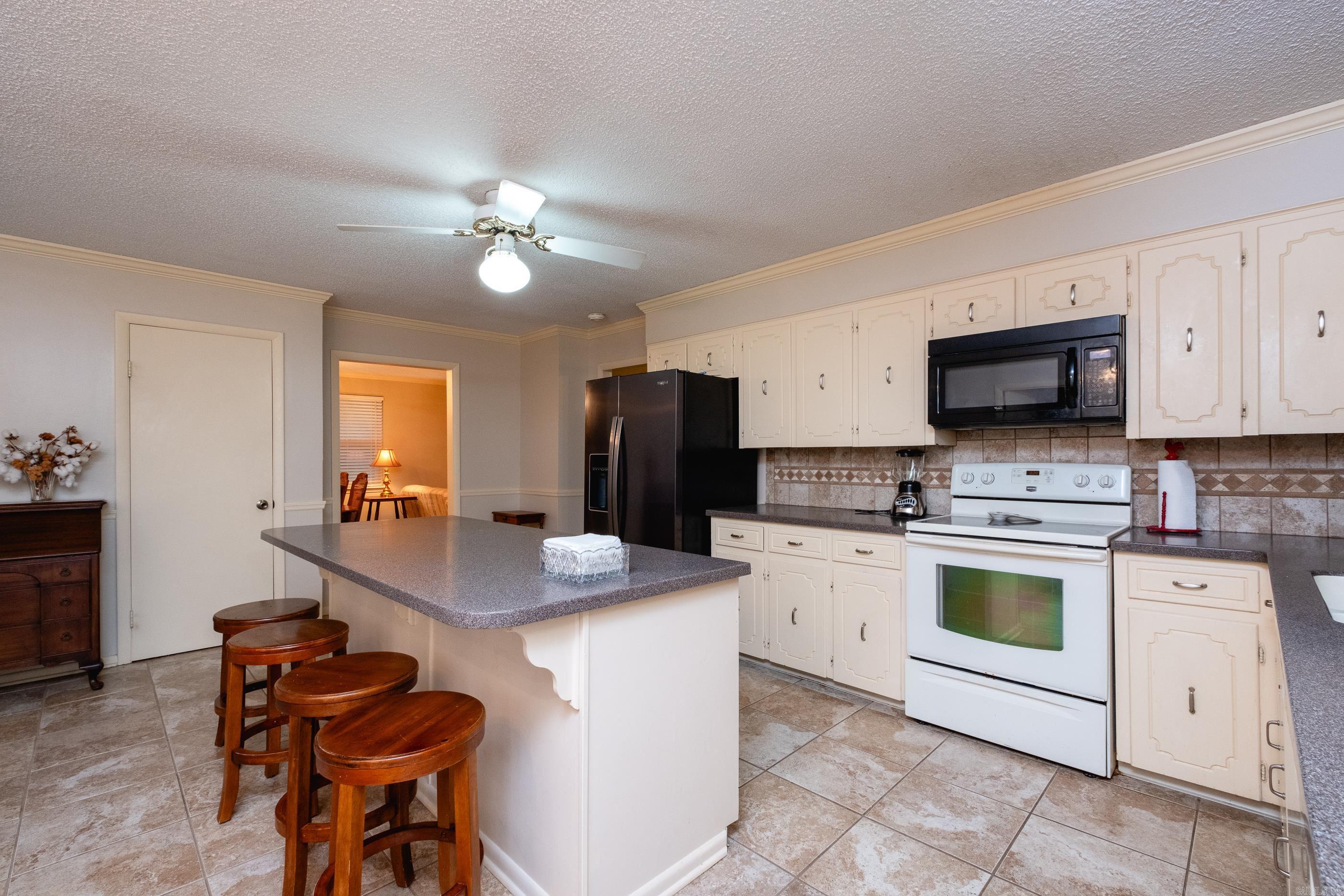 JACKSON HGTS - Residential