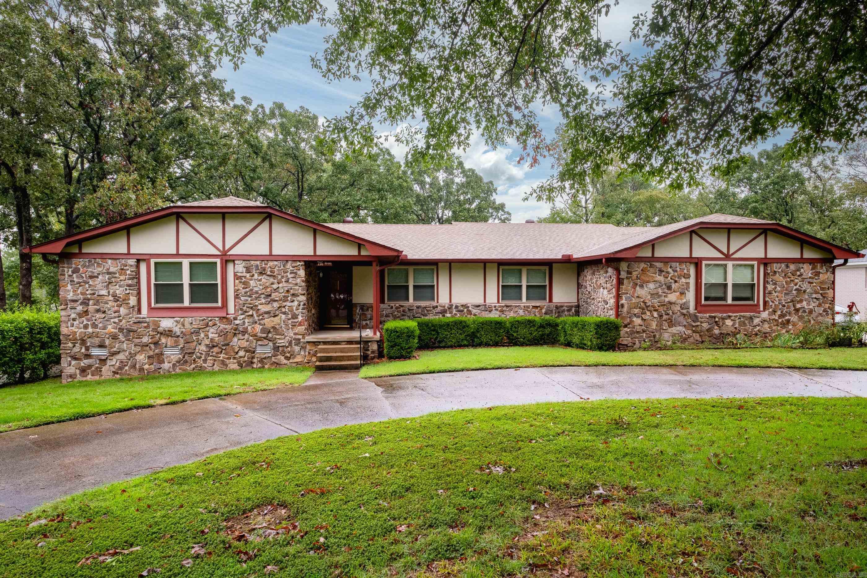 JACKSON HGTS - Residential