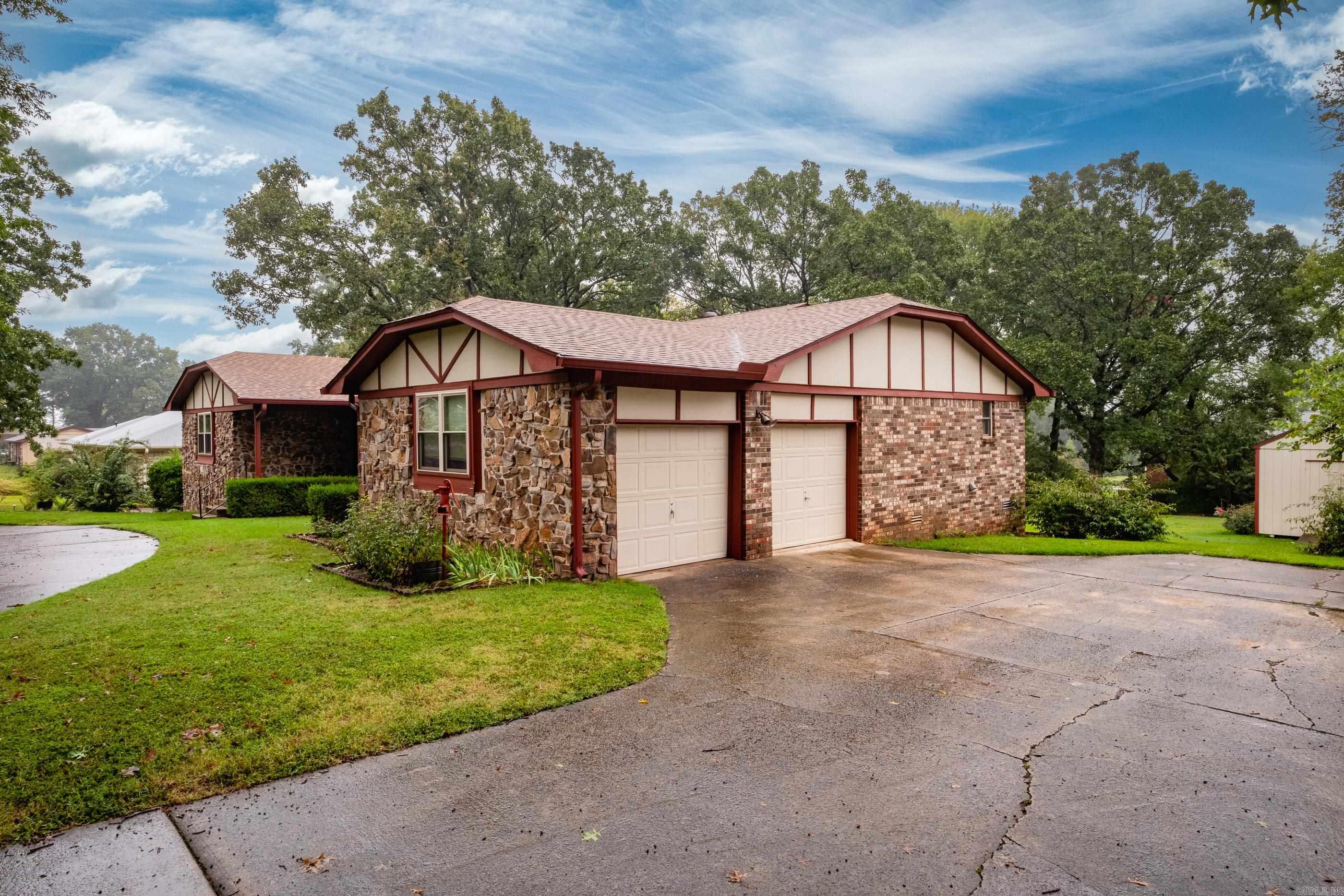 JACKSON HGTS - Residential