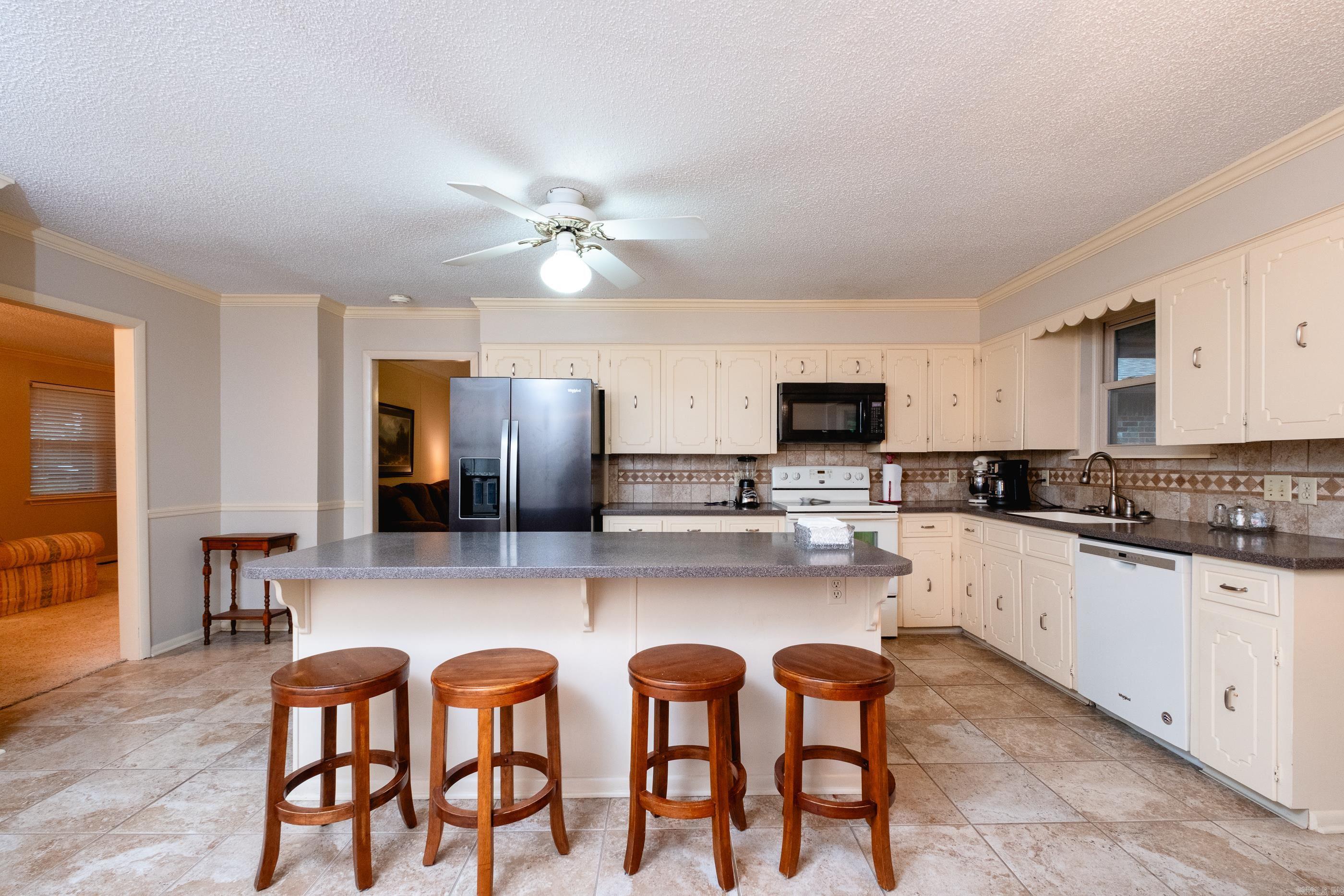 JACKSON HGTS - Residential