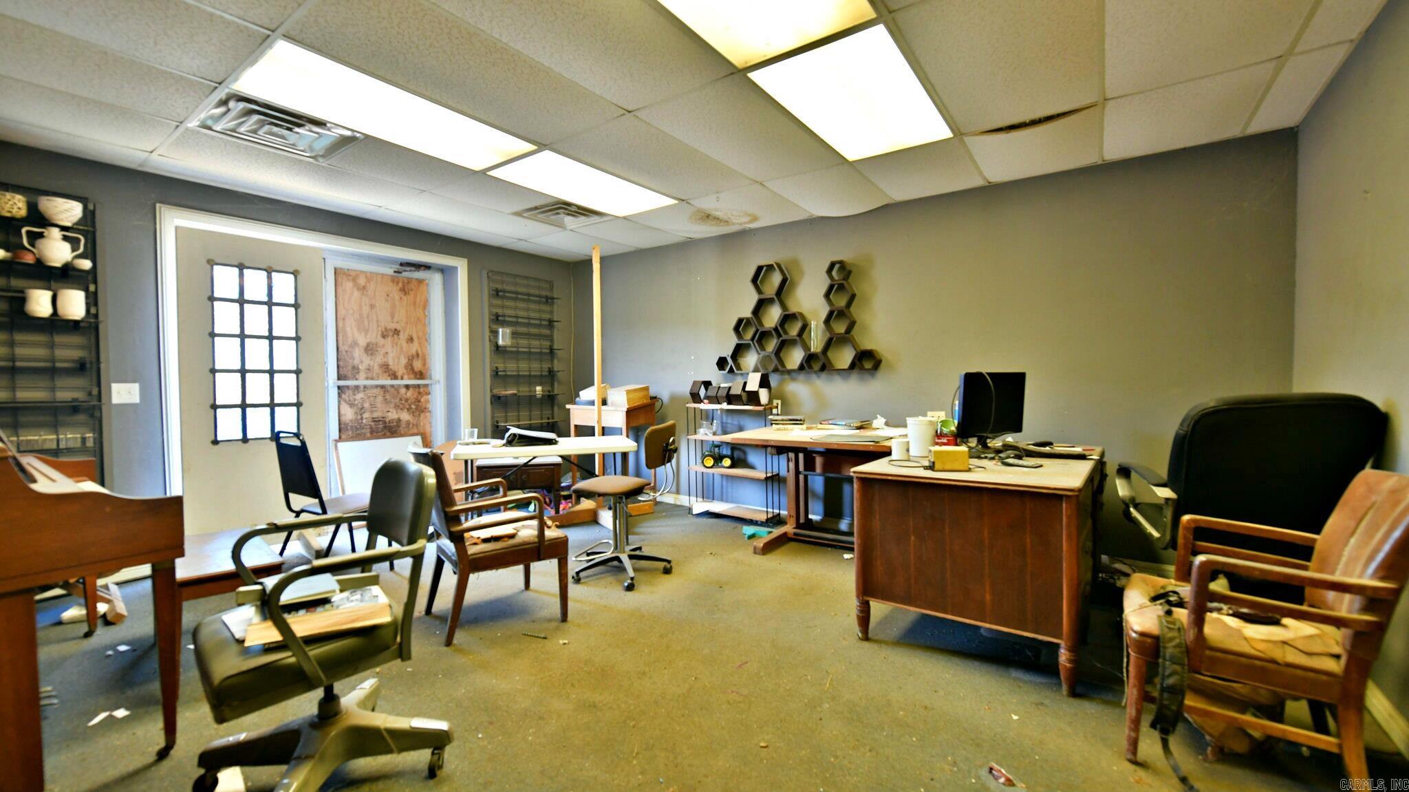 Potter - Commercial Sale