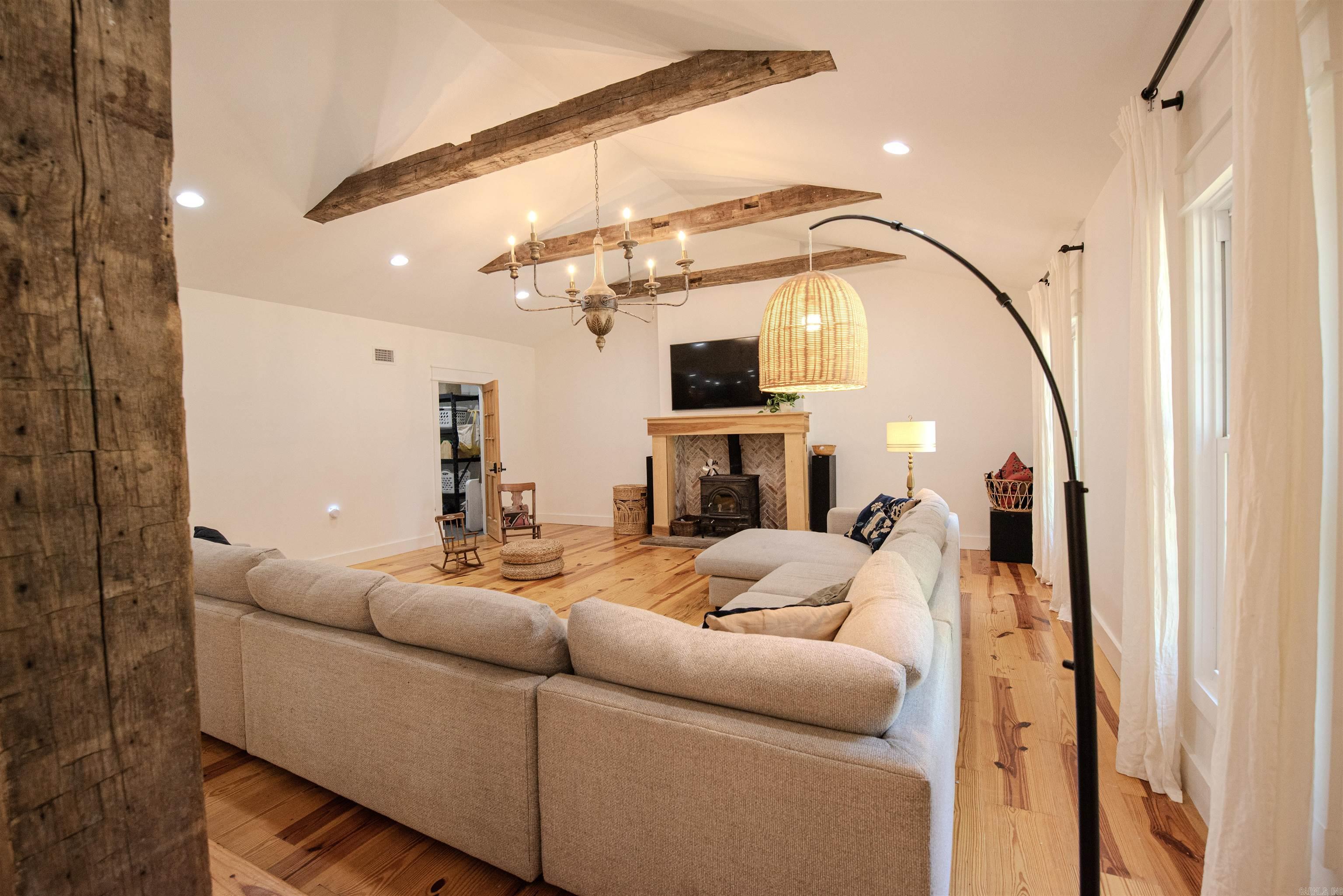 PLEASANT VALLEY - Residential