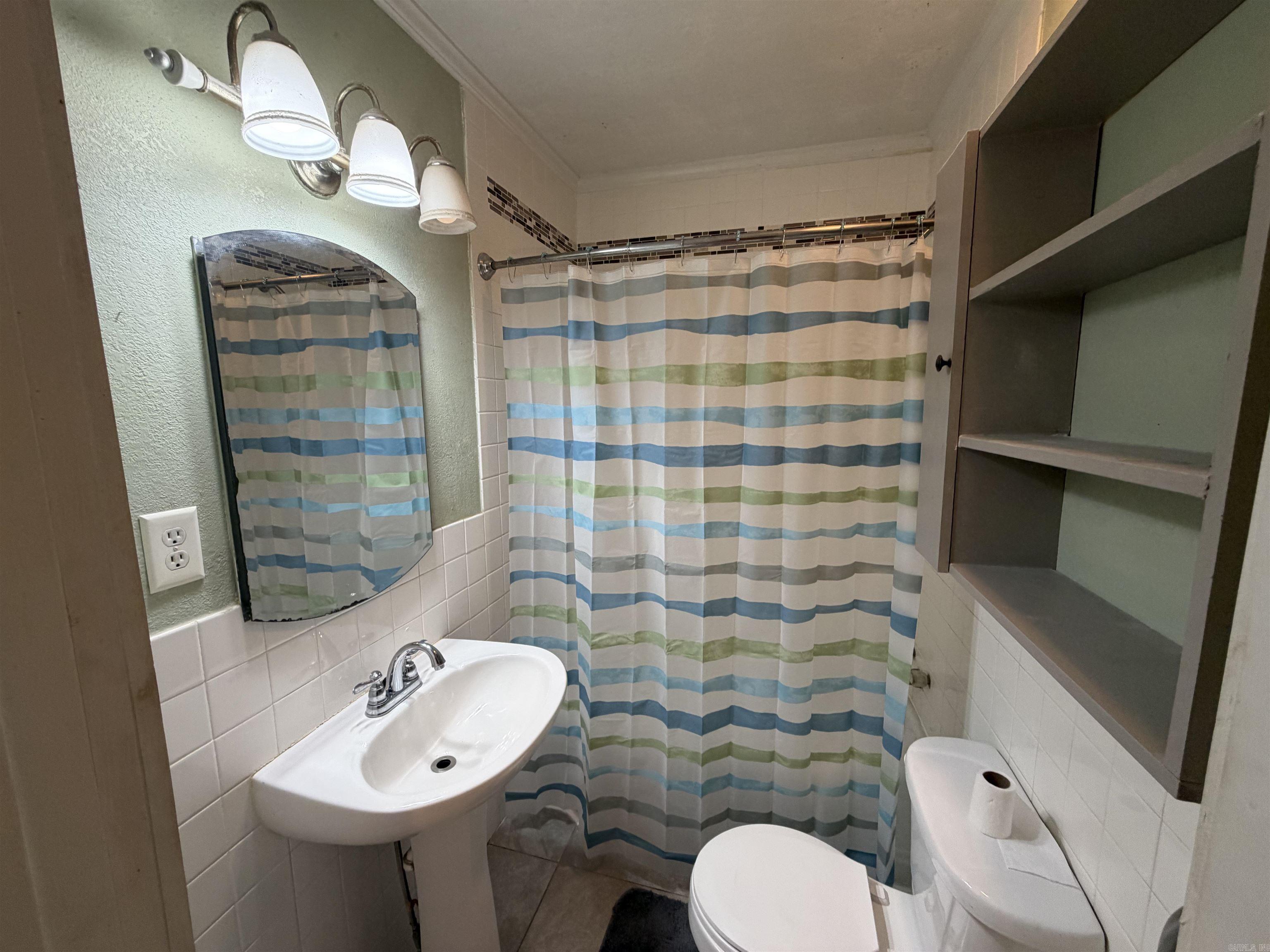 M&B PIGGOTT 2-20-8 - Residential