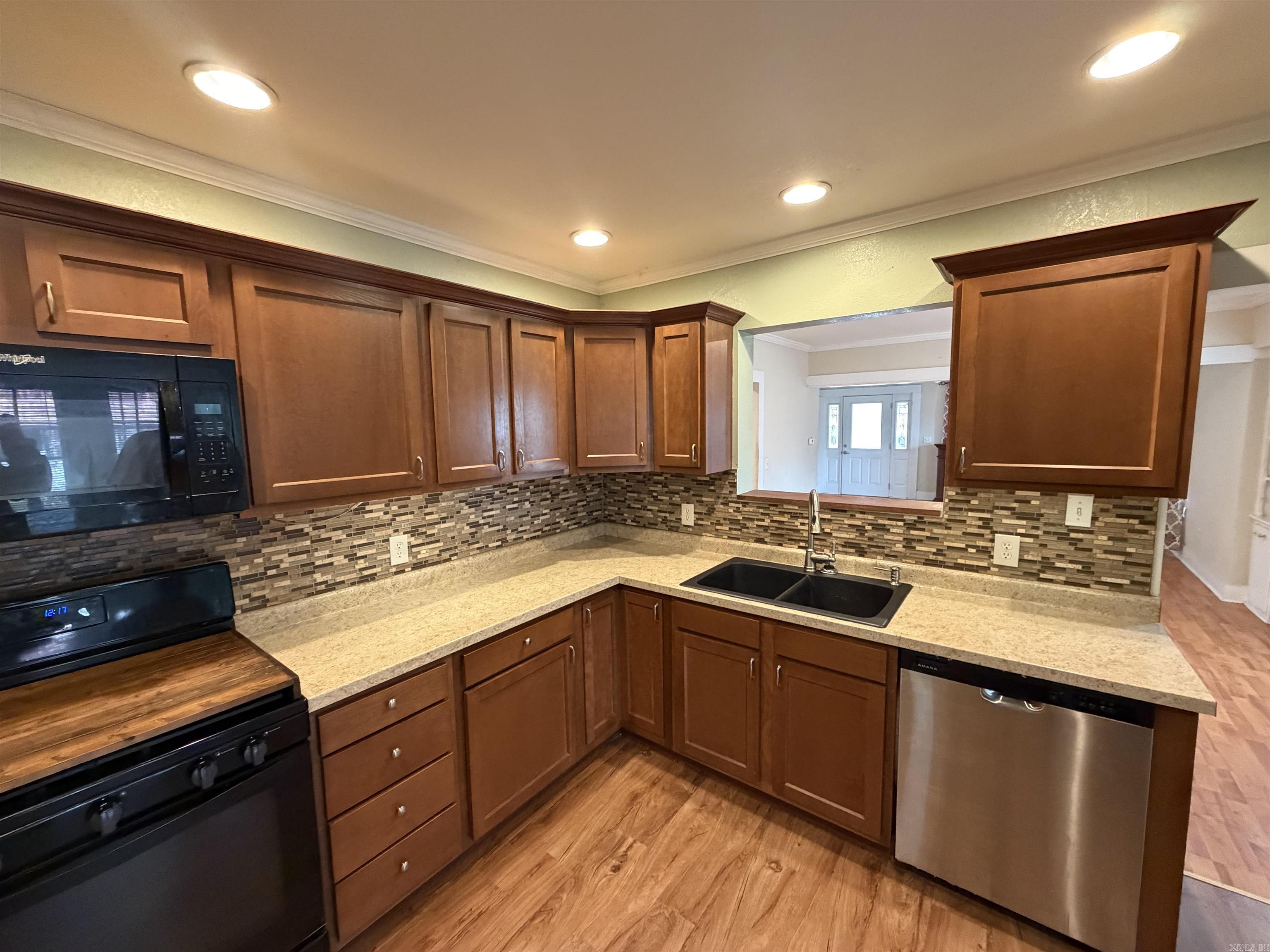 M&B PIGGOTT 2-20-8 - Residential