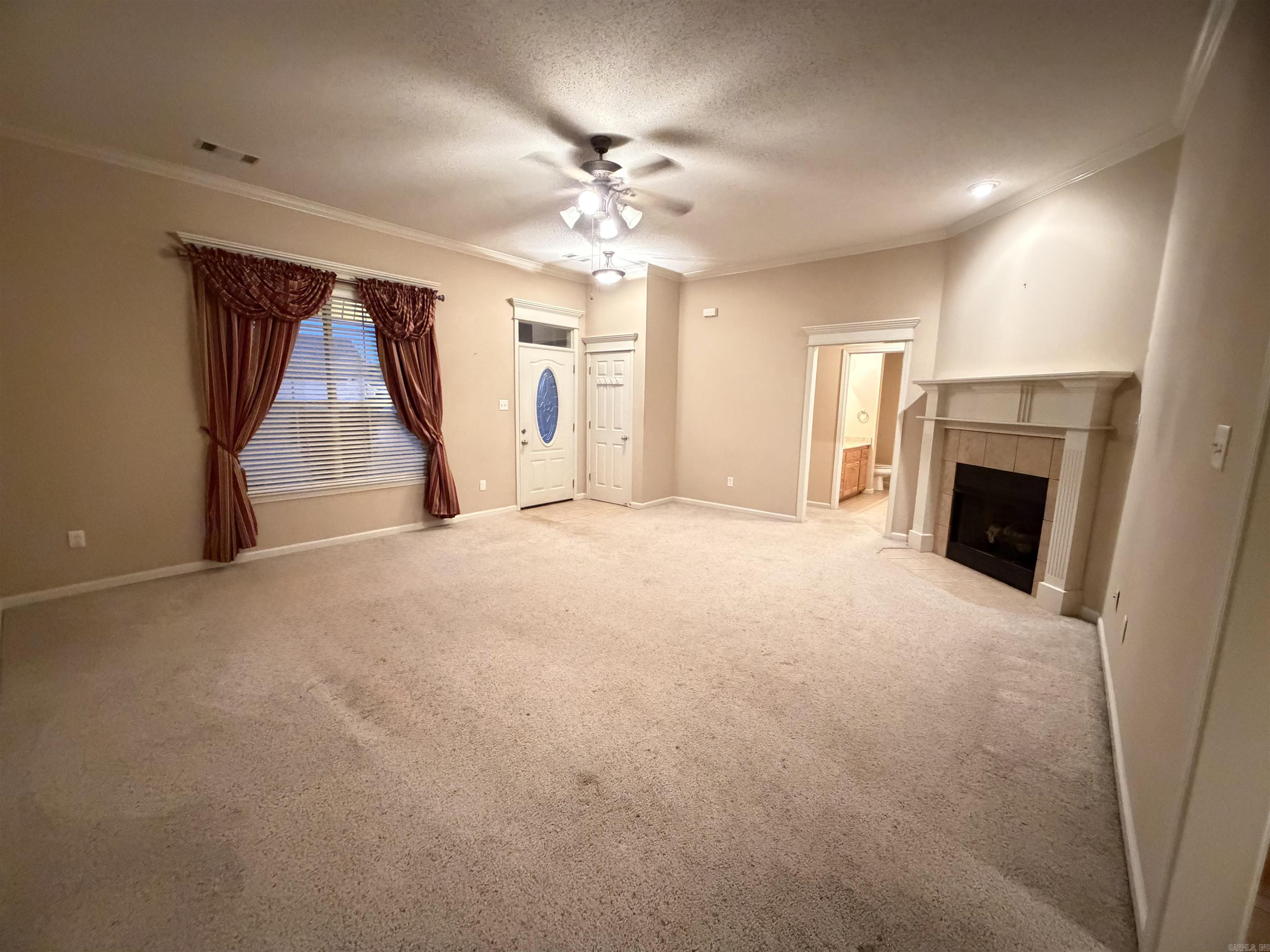 EMERALD VALLEY - Residential